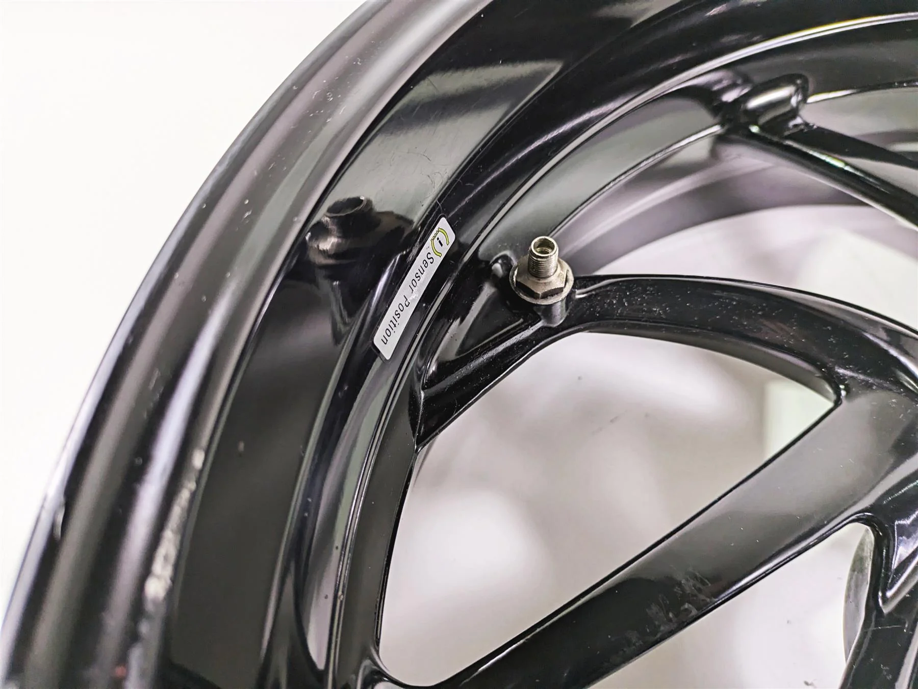 2014 BMW K1300S K40 Straight Rear Wheel Rim 17x6 36317717919 - Image 6