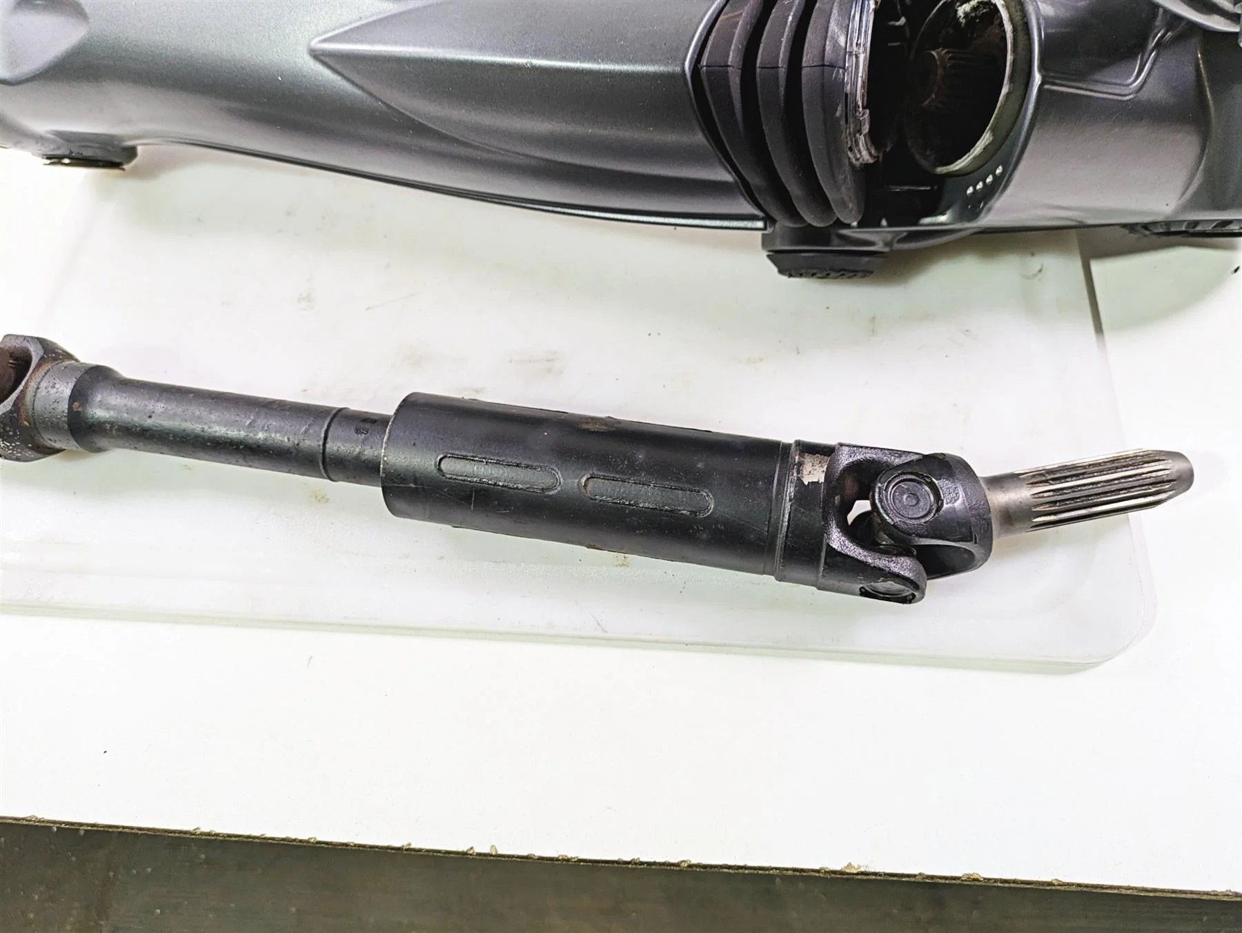 2014 BMW K1300S K40 Swingarm Differential Drive Shaft I=31:11=2,82 33118528991 - Image 3