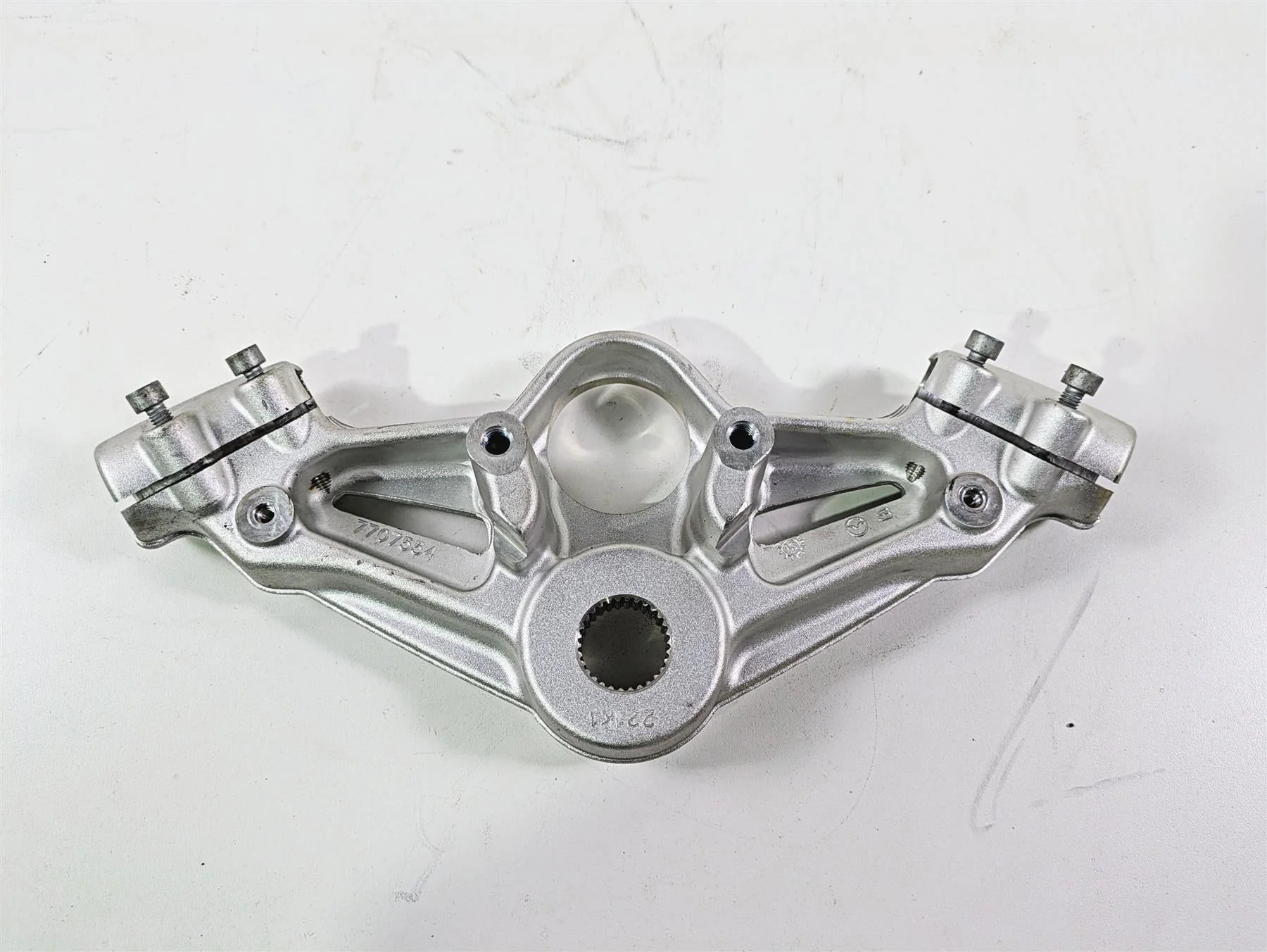 2014 BMW K1300S K40 Upper Triple Tree & Handle Bar Mount 32717707554 - Image 11