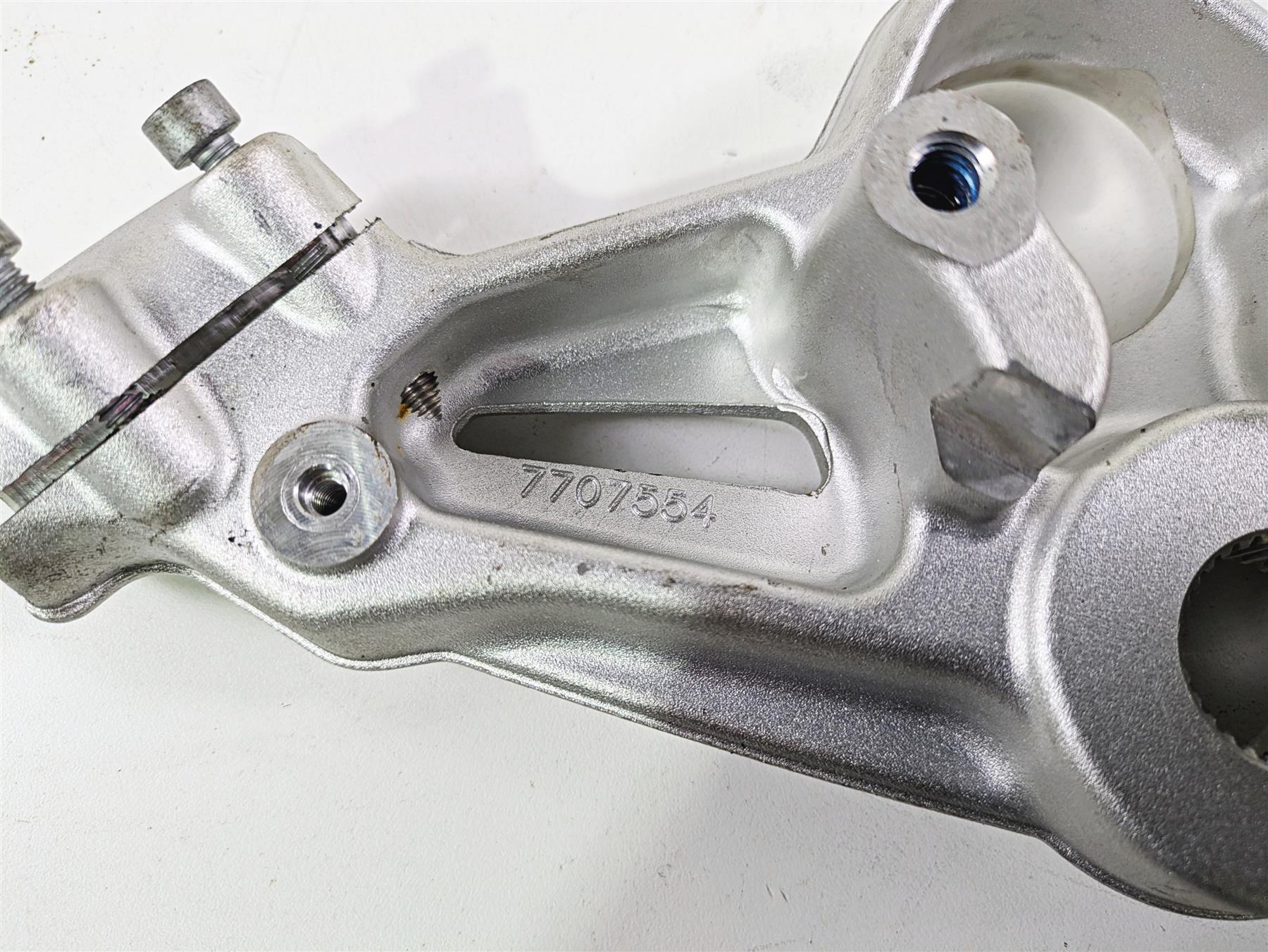 2014 BMW K1300S K40 Upper Triple Tree & Handle Bar Mount 32717707554 - Image 12