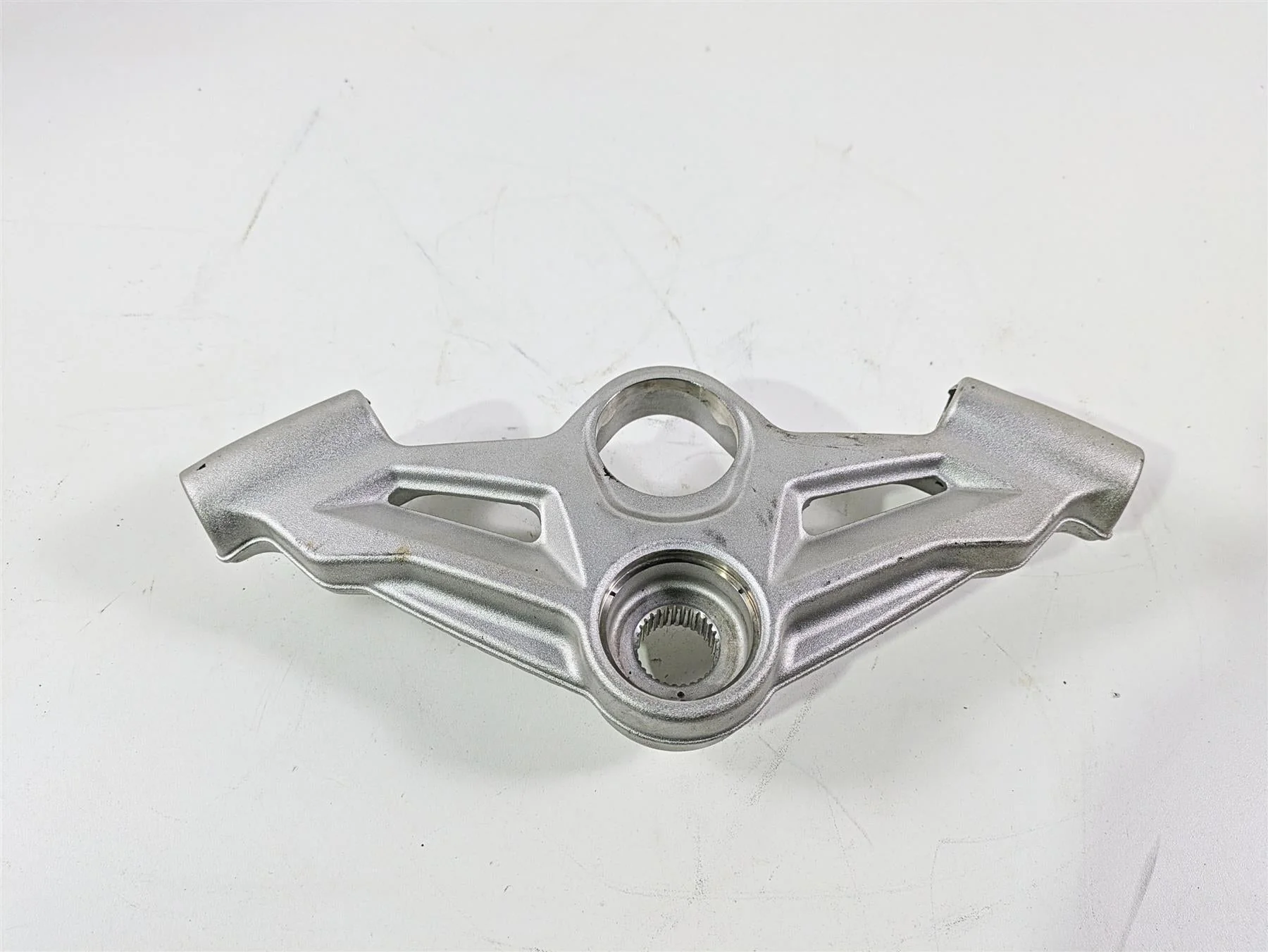 2014 BMW K1300S K40 Upper Triple Tree & Handle Bar Mount 32717707554 - Image 5