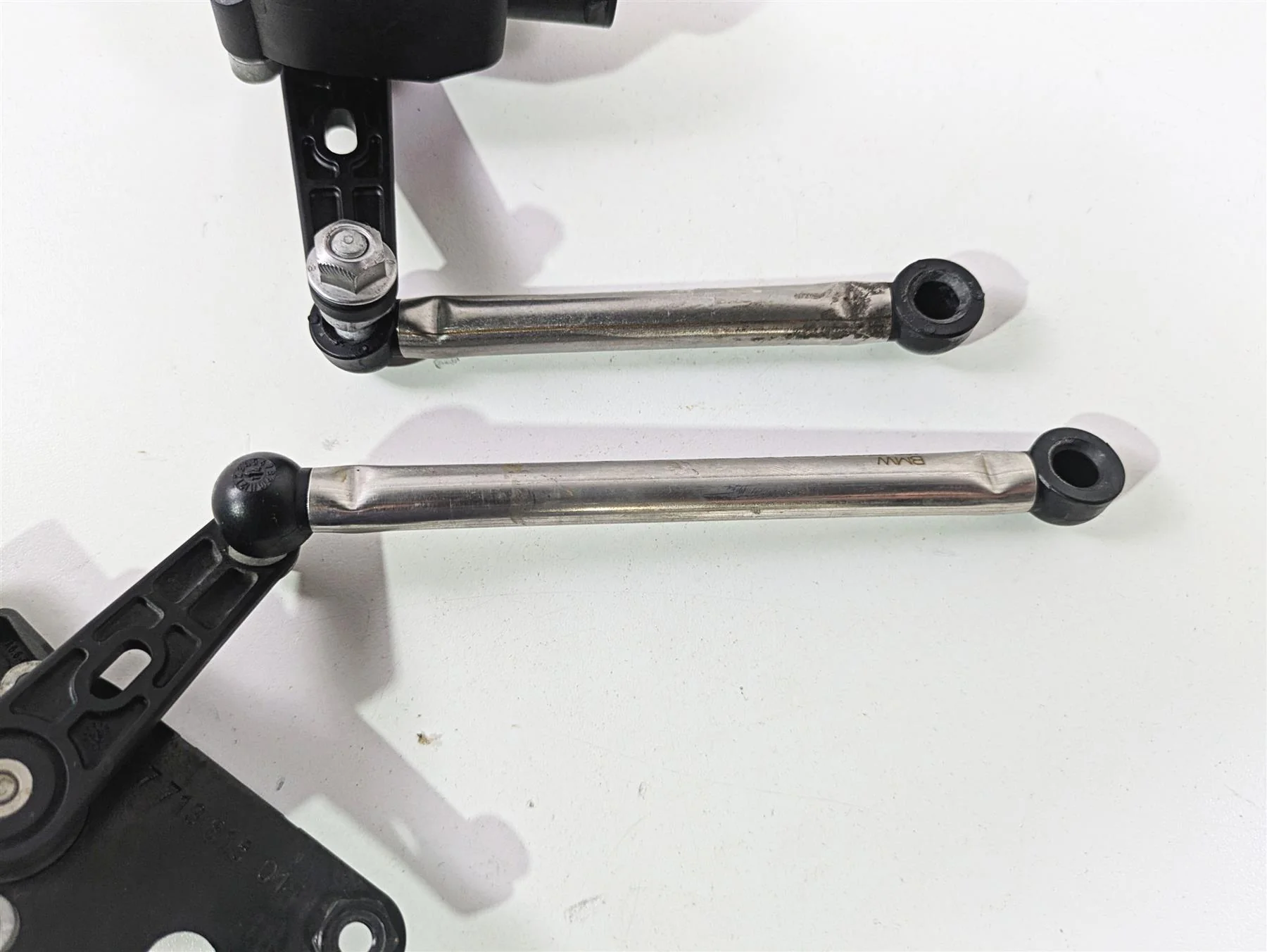 2014 BMW K1600 GTL  K48 Bike Height Level Sensor Set 37146784072 - Image 10