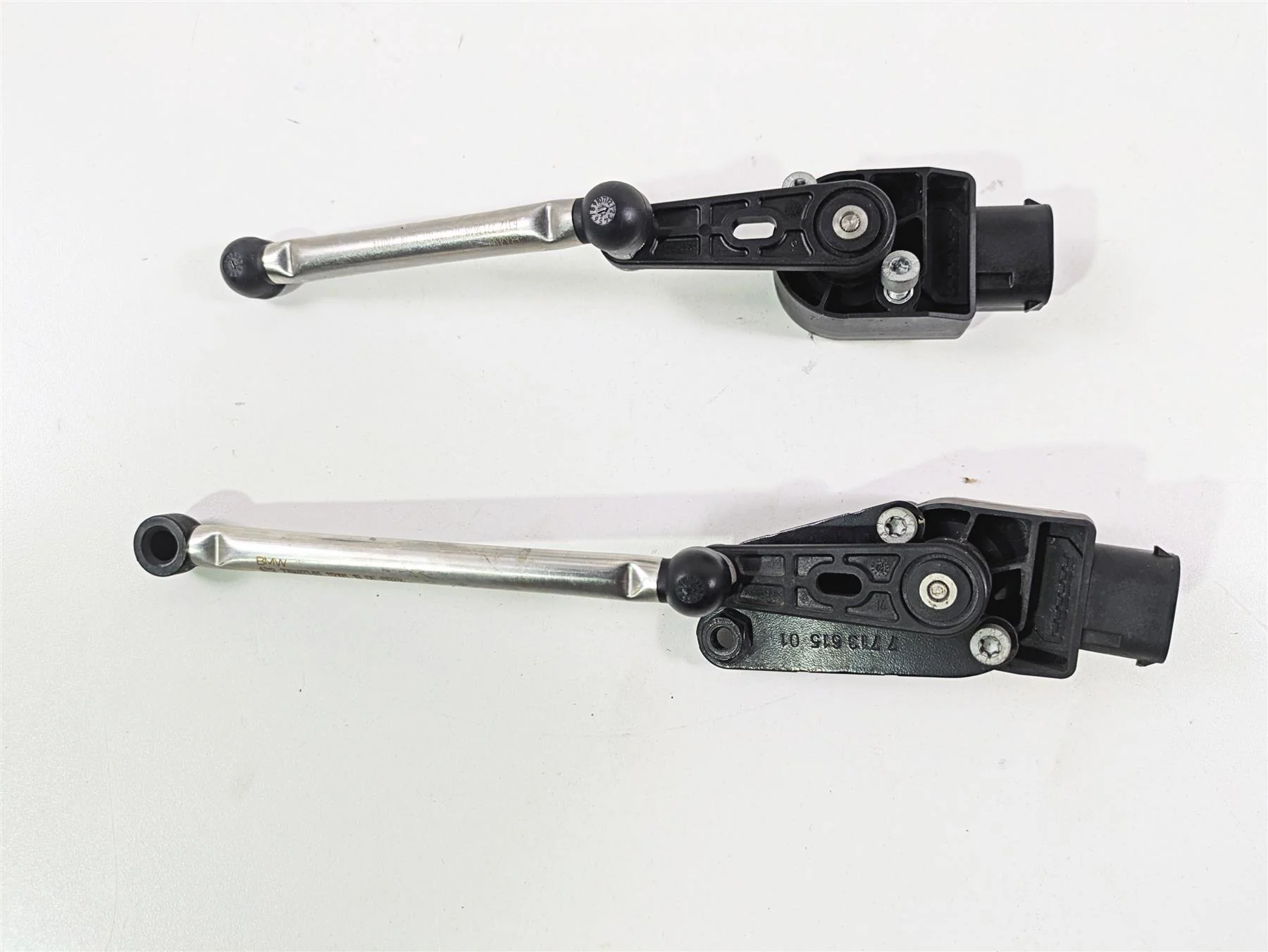 2014 BMW K1600 GTL  K48 Bike Height Level Sensor Set 37146784072 - Image 11