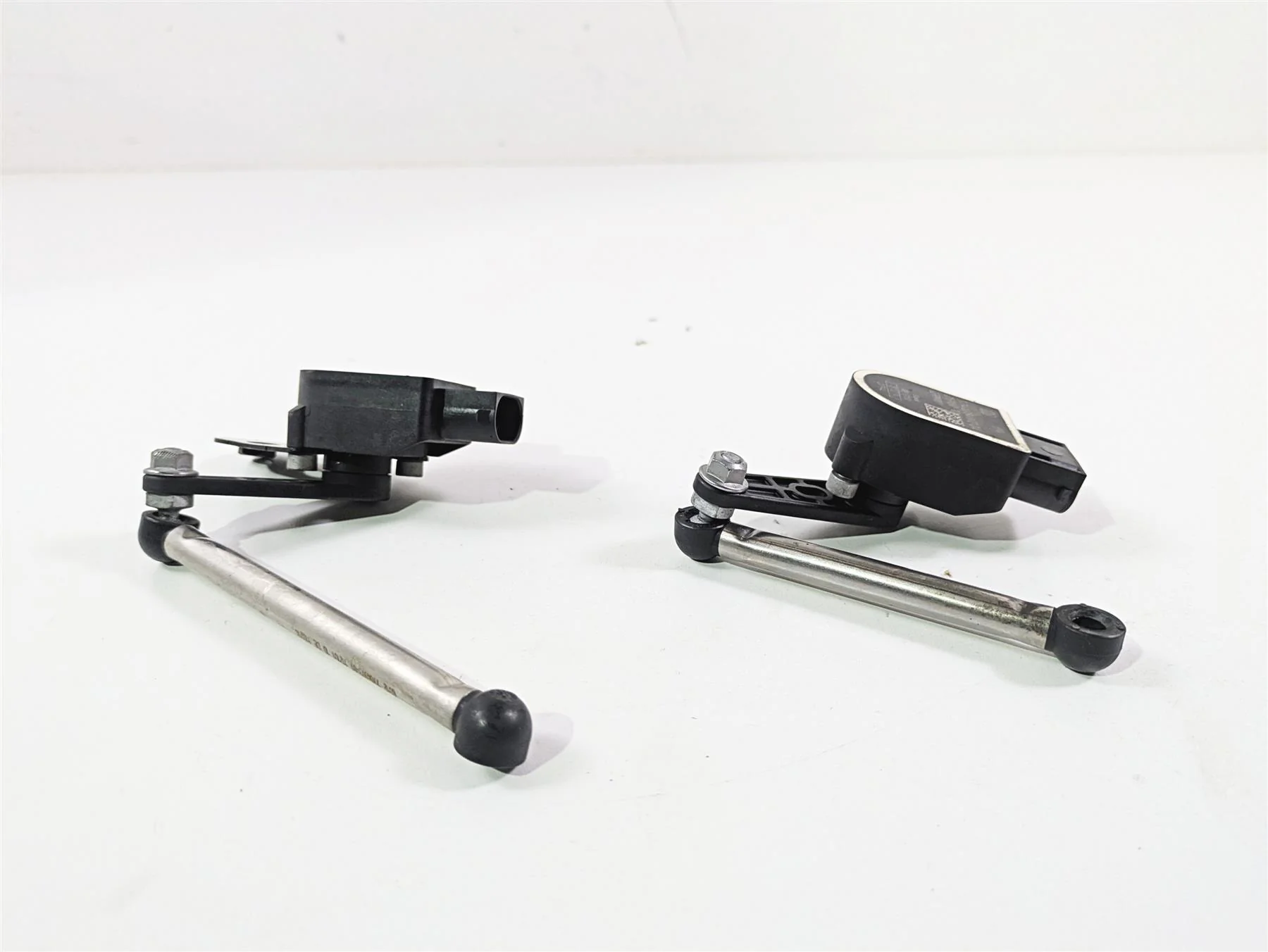 2014 BMW K1600 GTL  K48 Bike Height Level Sensor Set 37146784072 - Image 3