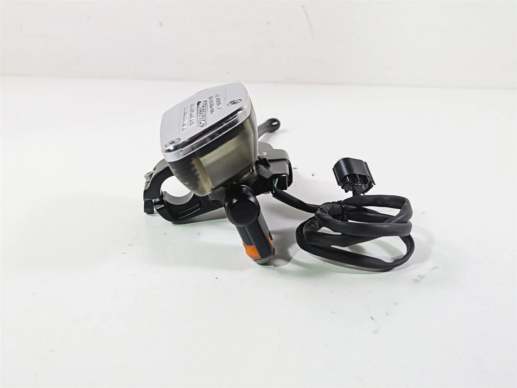 2014 BMW K1600 GTL  K48 Clutch Master Cylinder 32728533722 - Image 3