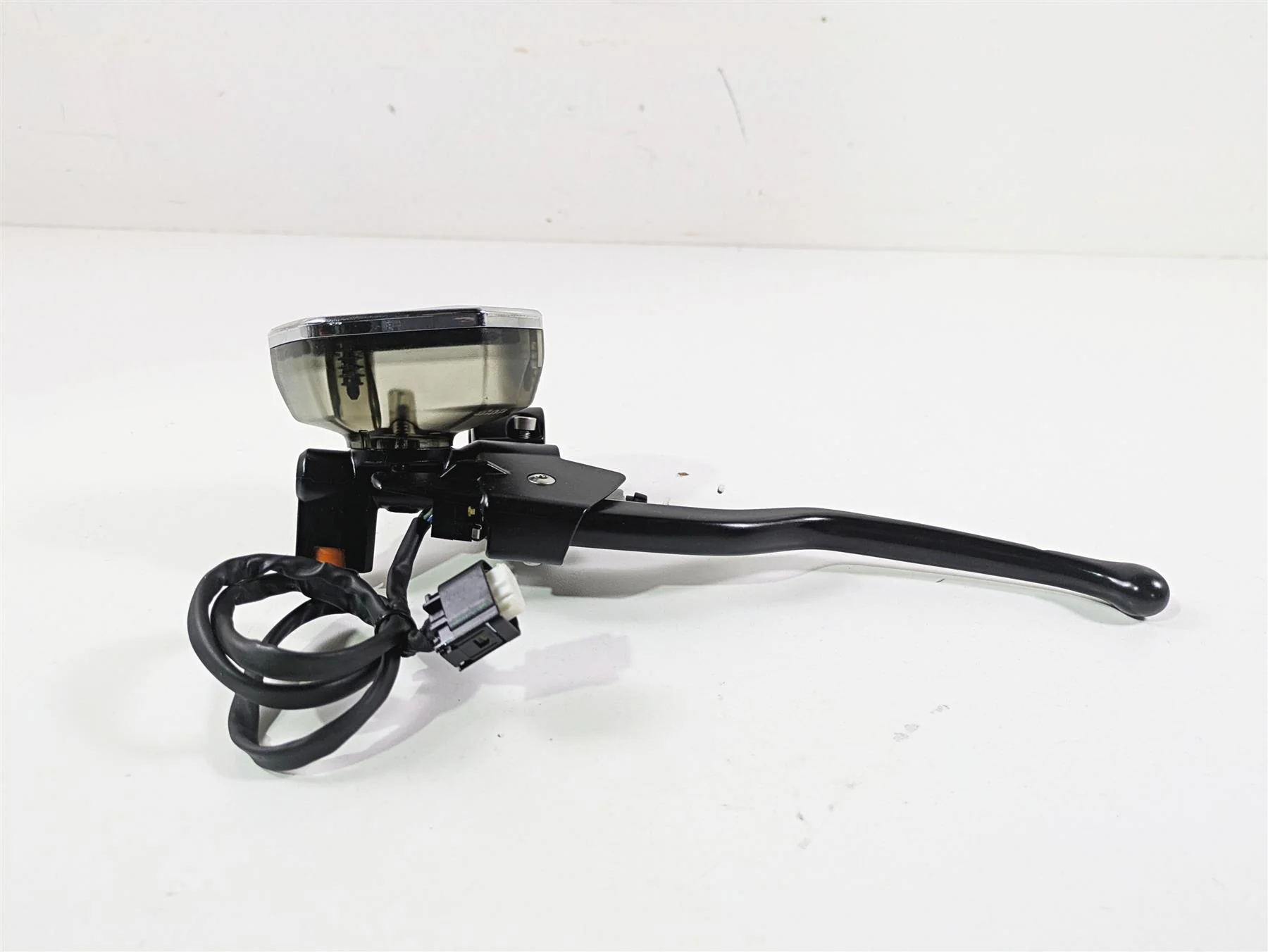 2014 BMW K1600 GTL  K48 Clutch Master Cylinder 32728533722 - Image 4