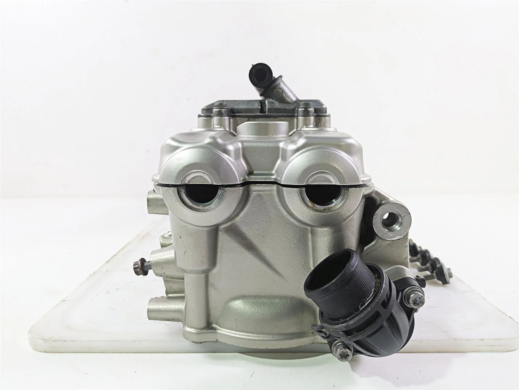 2014 BMW K1600 GTL  K48 Cylinder Head & Valve Cover - Read 11118546019 - Image 5