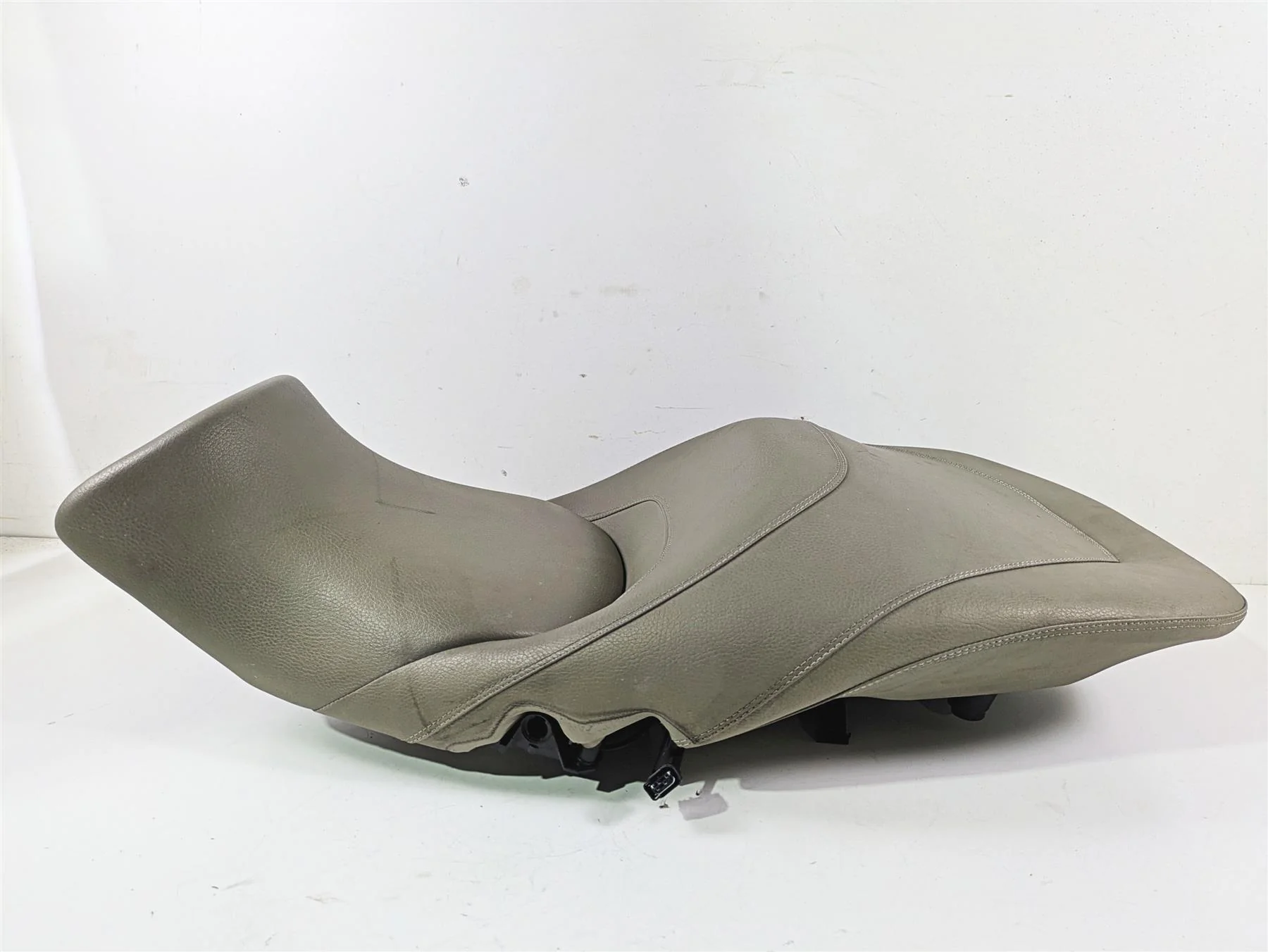 2014 BMW K1600 GTL  K48 Dual Bench Driver Seat Saddle High Heat X778 52538555033 - Image 3