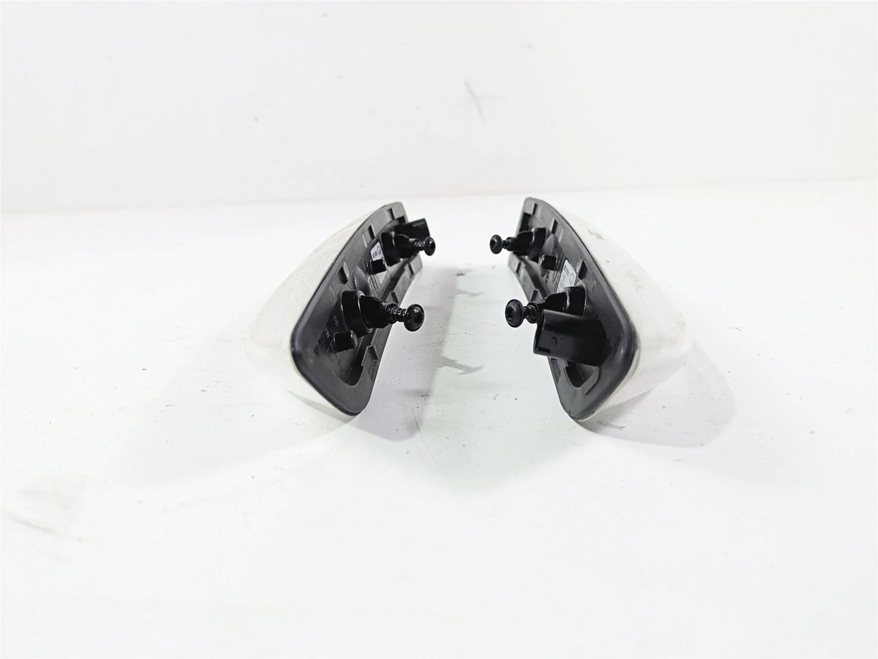 2014 BMW K1600 GTL  K48 Front Blinker Turn Signal Set 63137717871 63137717872 - Image 4