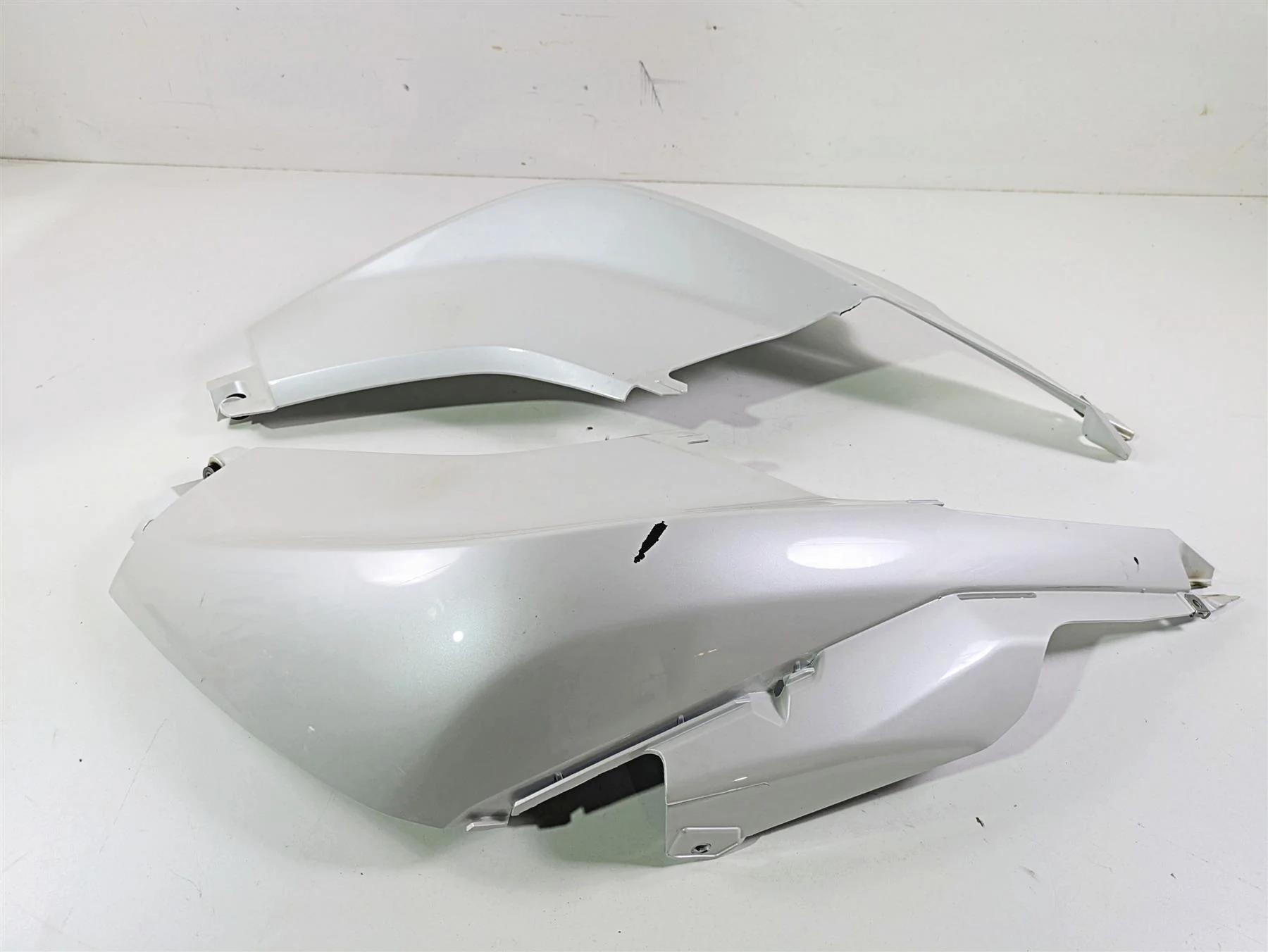 2014 BMW K1600 GTL  K48 Fuel Tank Fairing Cover Set - Read 46637710451 - Image 4