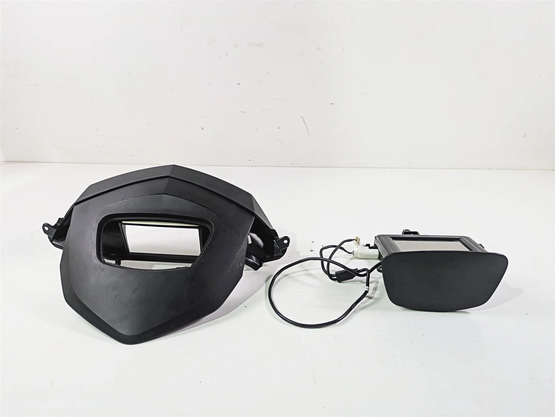 2014 BMW K1600 GTL  K48 Gps Navigator IV 4 Set + Mount & Cover 46637724088 - Image 4