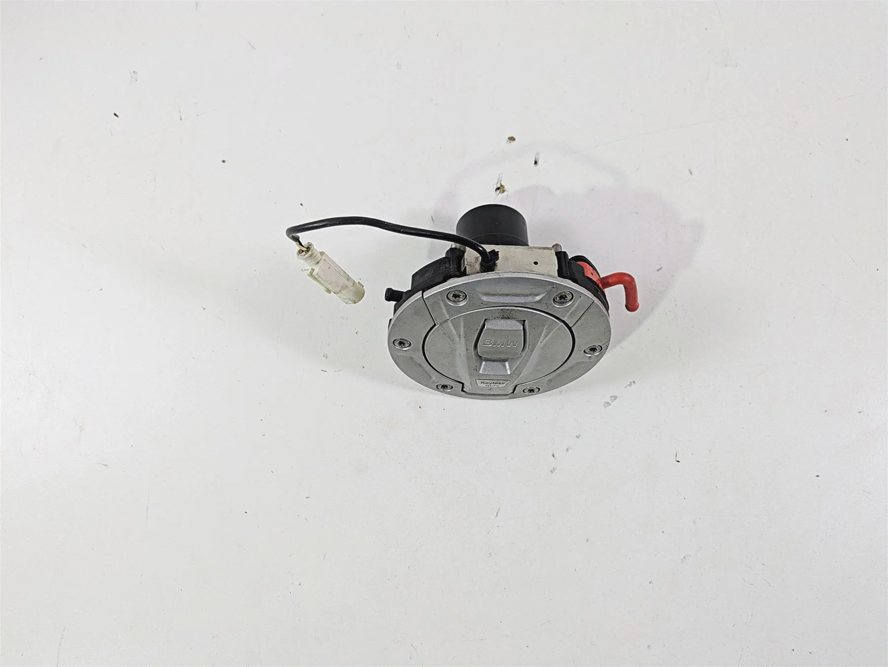 2014 BMW K1600 GTL  K48 Keyless Ride Fuel Gas Tank Cap 16118549495 - Image 12