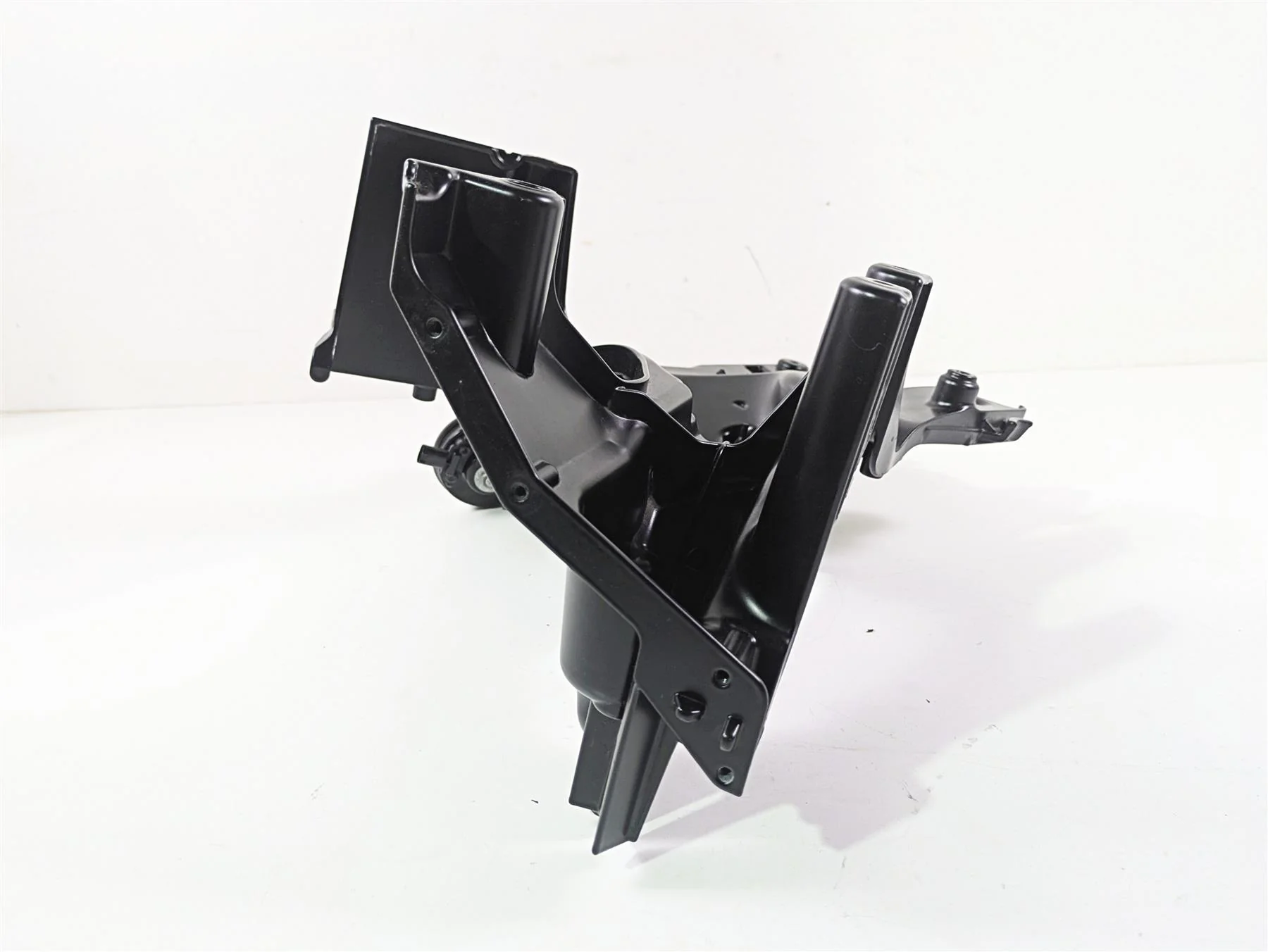 2014 BMW K1600 GTL  K48 Left Front Dash Carrier Stay Bracket 46637709517 - Image 2