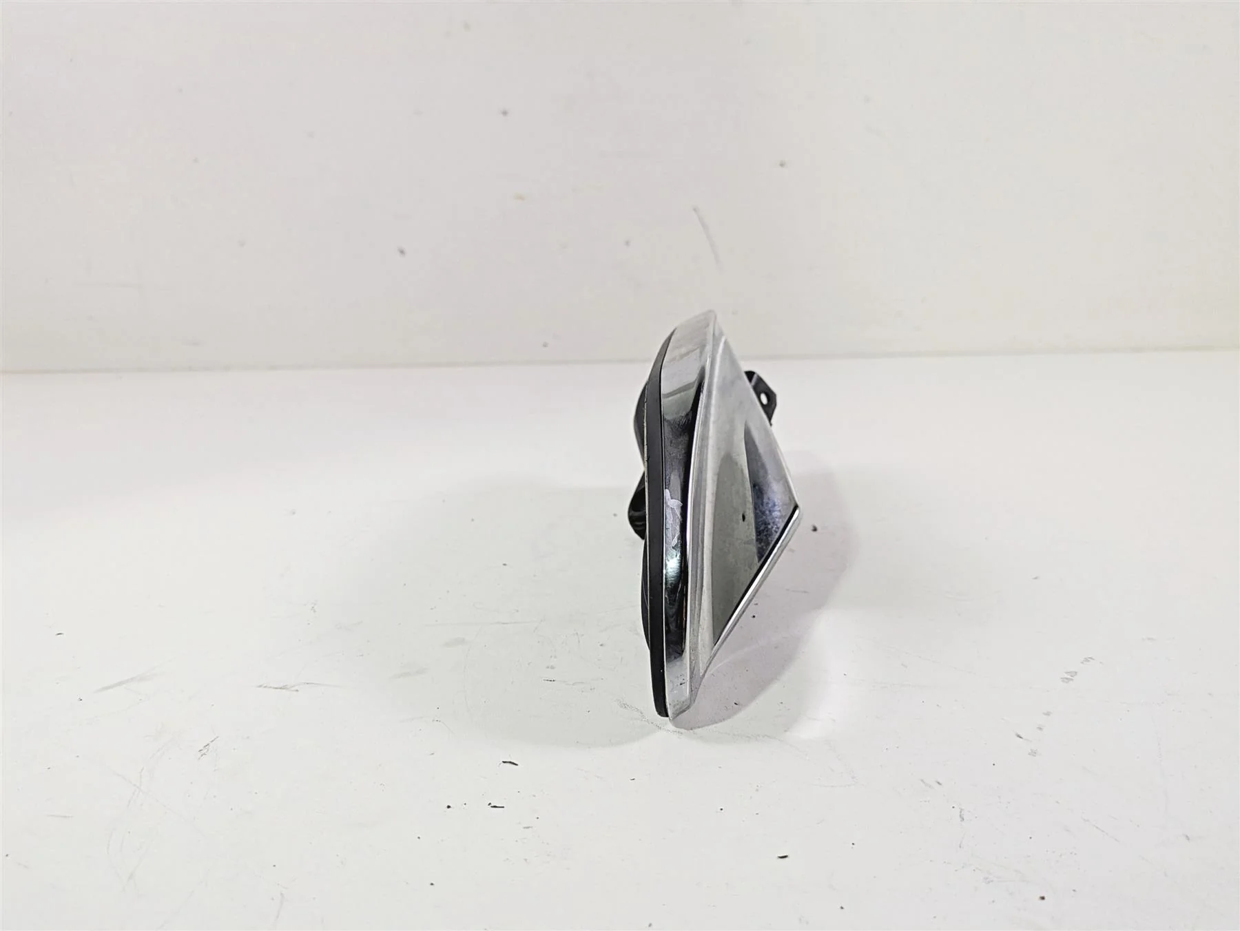 2014 BMW K1600 GTL  K48 Left Front Wind Deflector 46637727533 - Image 2