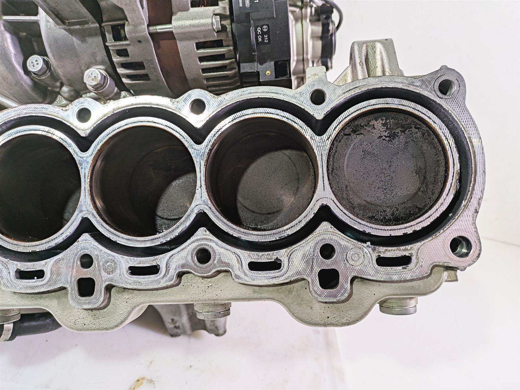 2014 BMW K1600 GTL  K48 Lower Engine Bottom End Crankcase 20k 11008564612 - Image 3