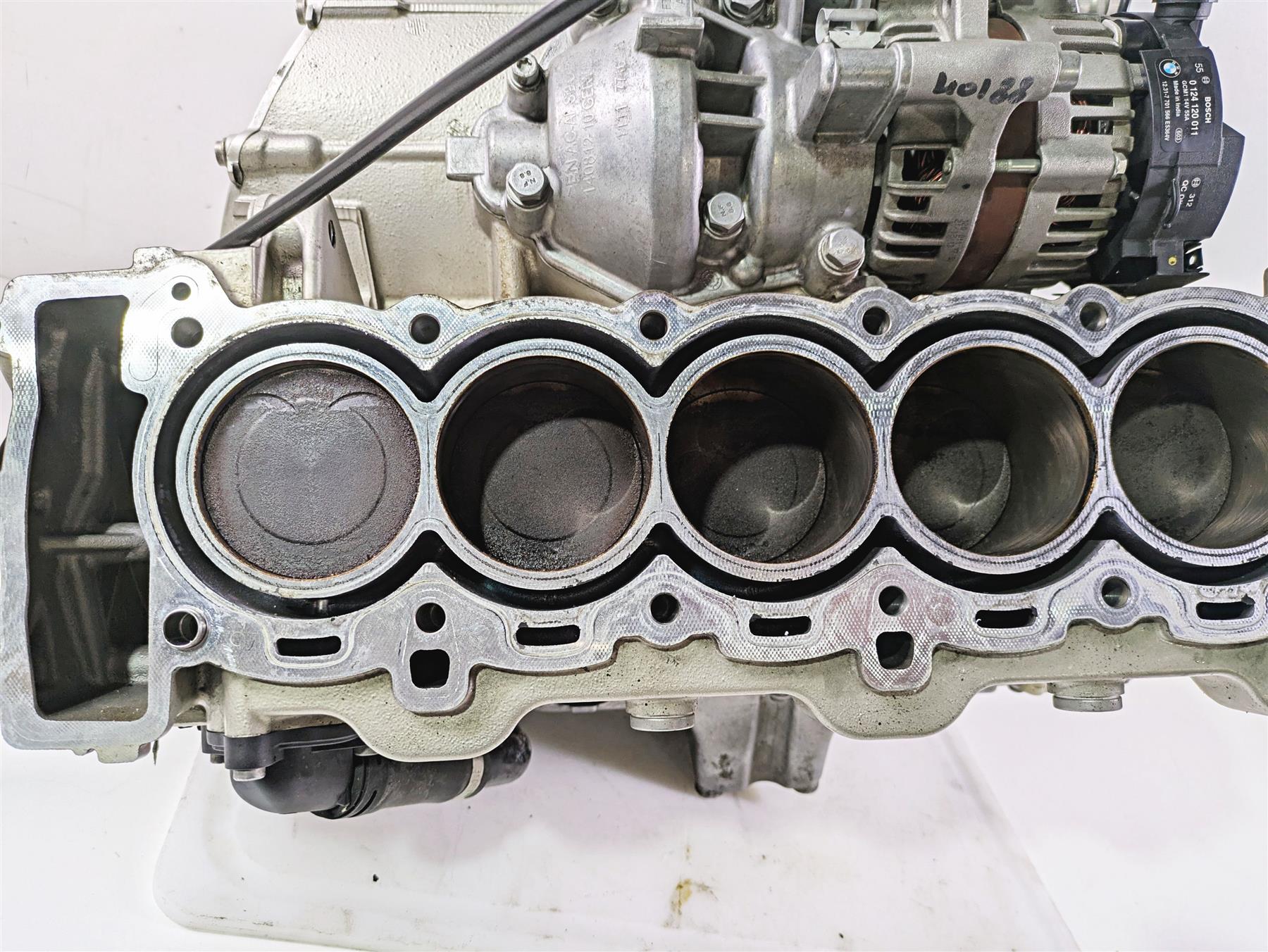2014 BMW K1600 GTL  K48 Lower Engine Bottom End Crankcase 20k 11008564612 - Image 4