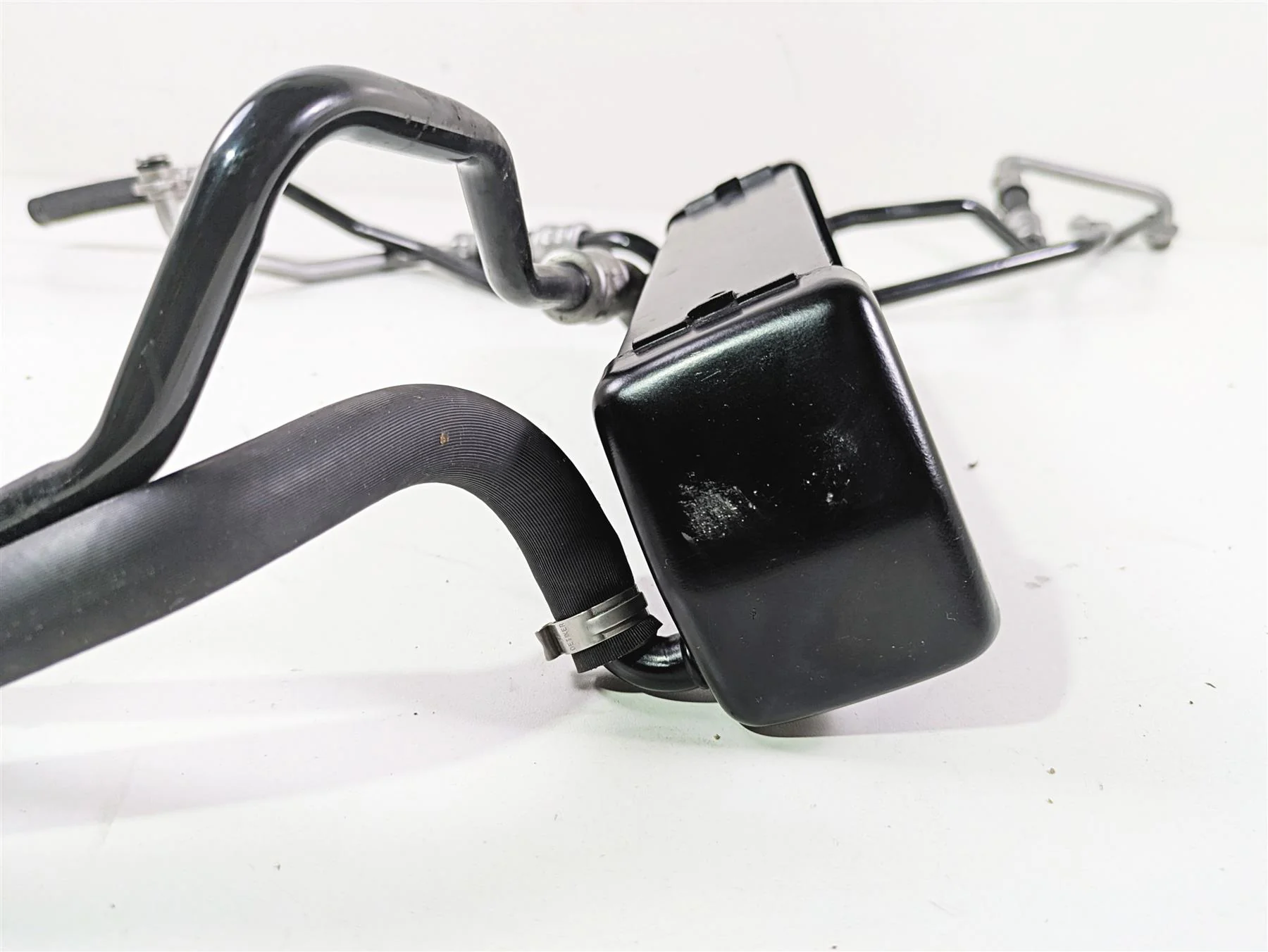 2014 BMW K1600 GTL  K48 Oil Cooler + Lines & Cover Set 17217723495 - Image 4