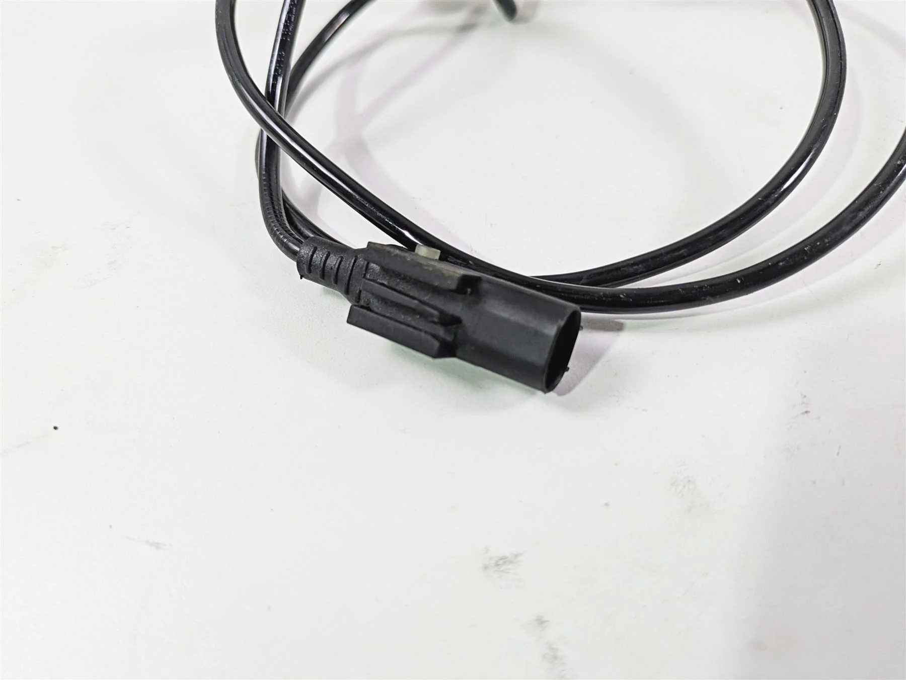 2014 BMW K1600 GTL  K48 Rear Abs Brake Wheel Speed Sensor 34527677824 - Image 4