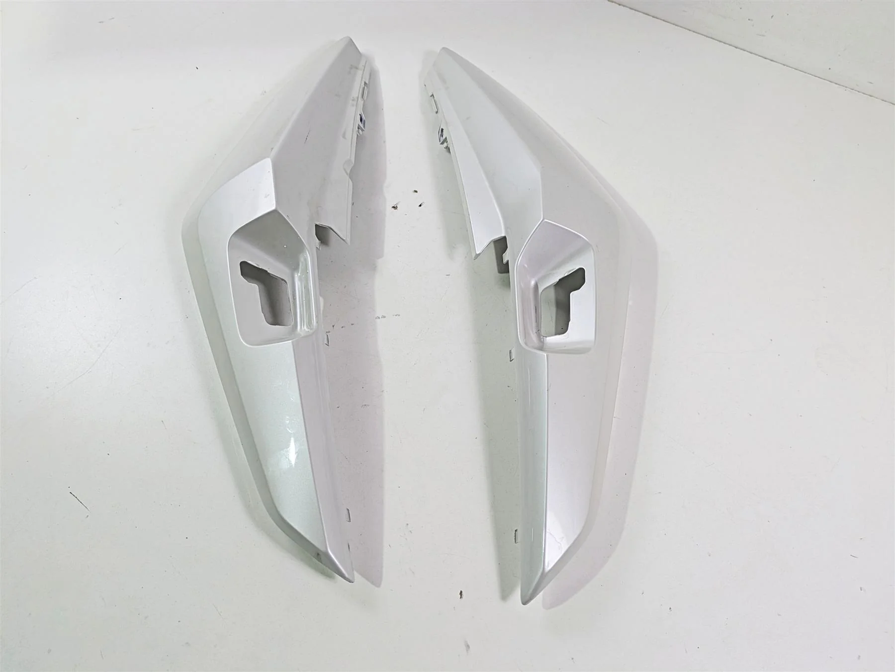 2014 BMW K1600 GTL  K48 Rear Tail Fairing Cover Cowl Set 46627709505 - Image 12