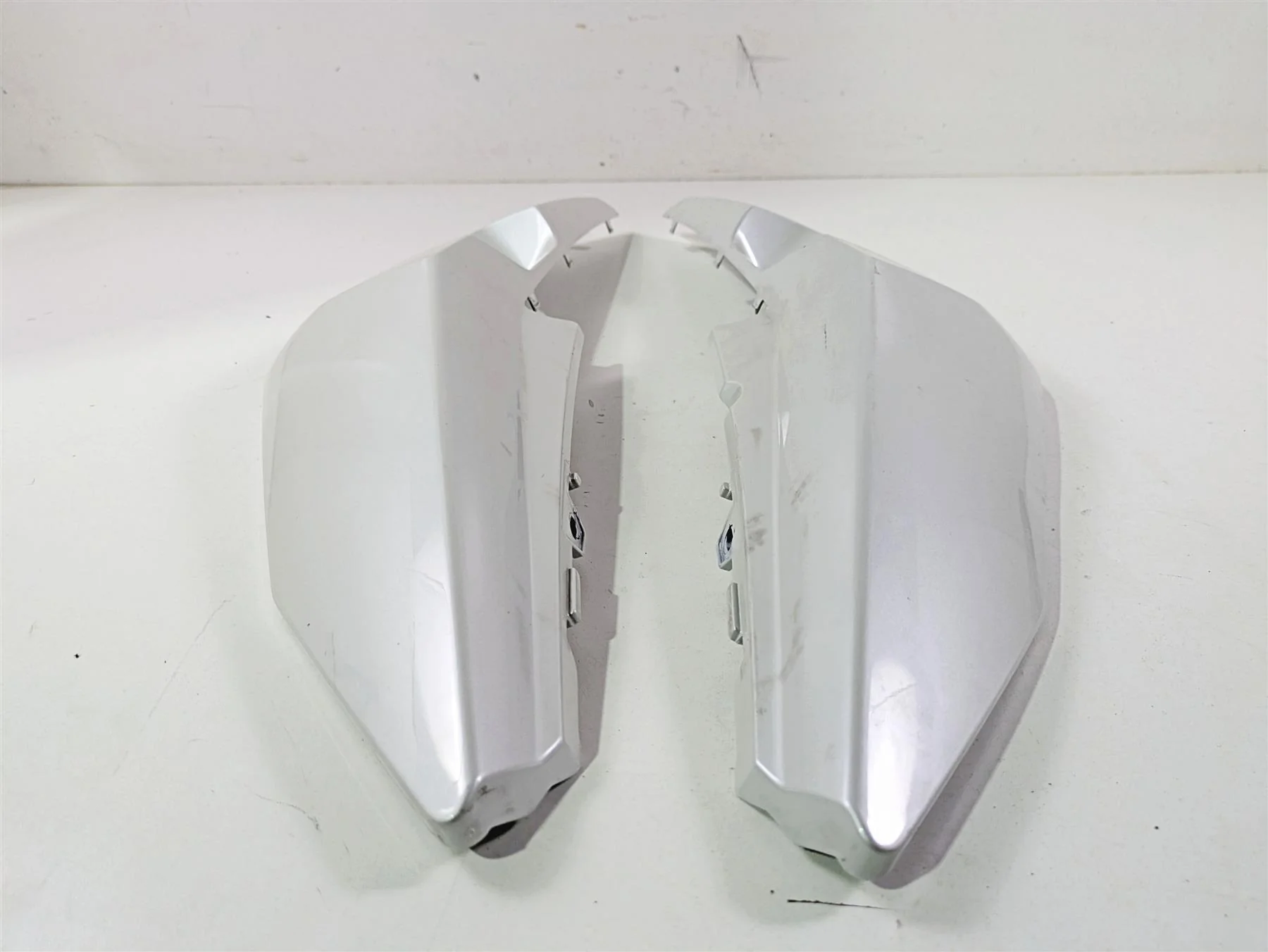 2014 BMW K1600 GTL  K48 Rear Tail Fairing Cover Cowl Set 46627709505 - Image 5