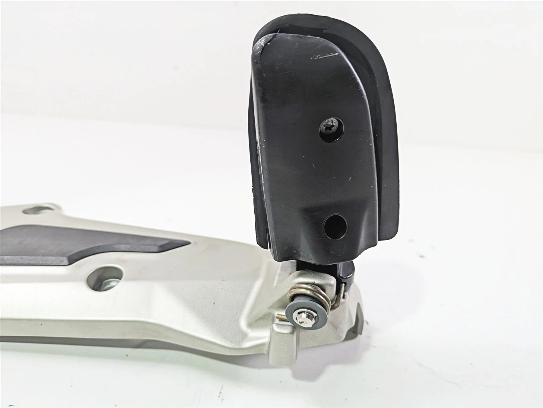 2014 BMW K1600 GTL  K48 Right Footpeg Peg Mount Set 46718549080 46717728224 - Image 8