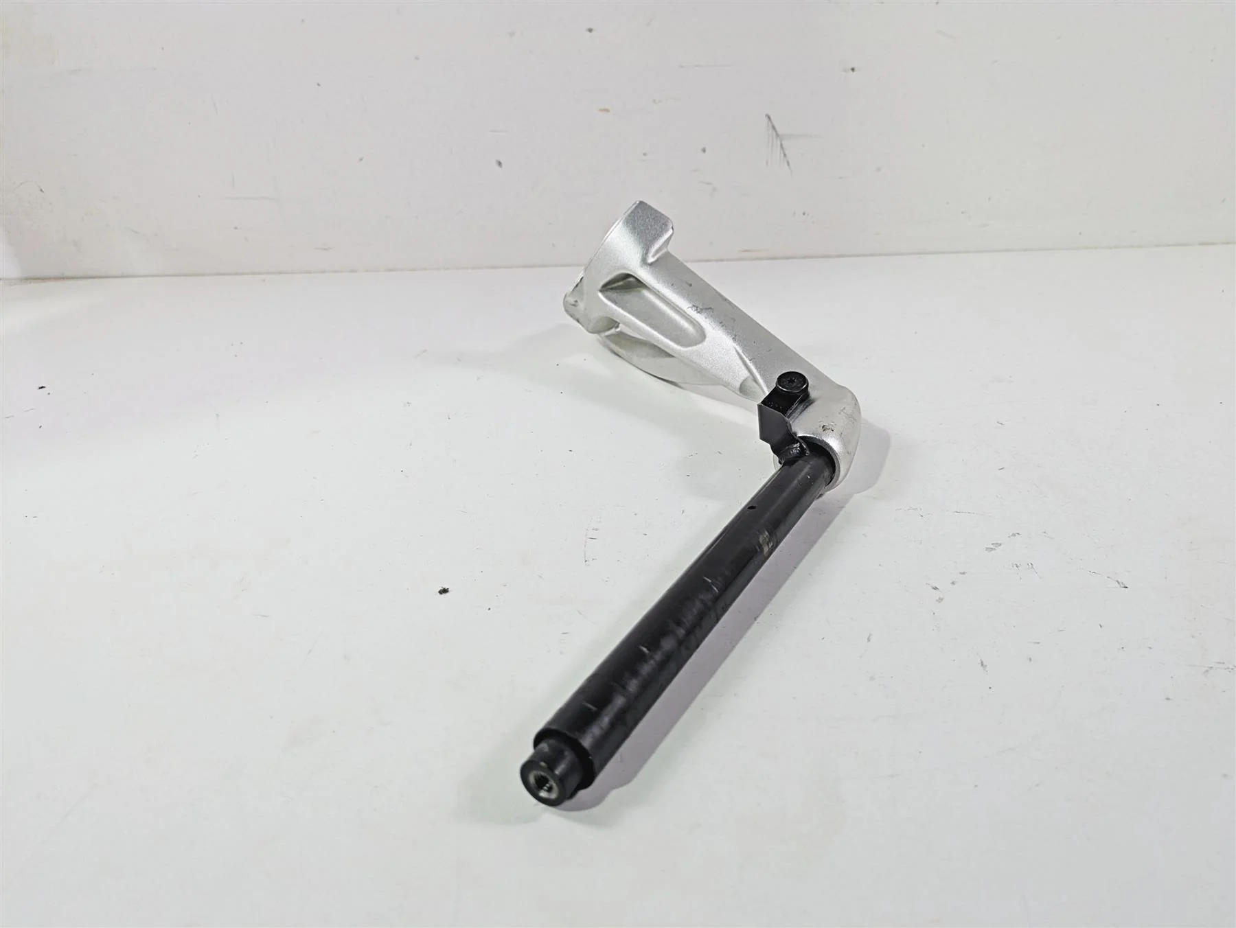 2014 BMW K1600 GTL  K48 Right Handlebar Handle Bar Steering 32717728286 - Image 3