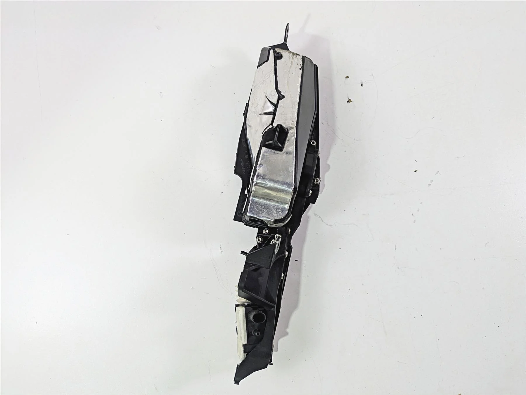 2014 BMW K1600 GTL  K48 Right Storage Compartment Box 46637710448 - Image 4