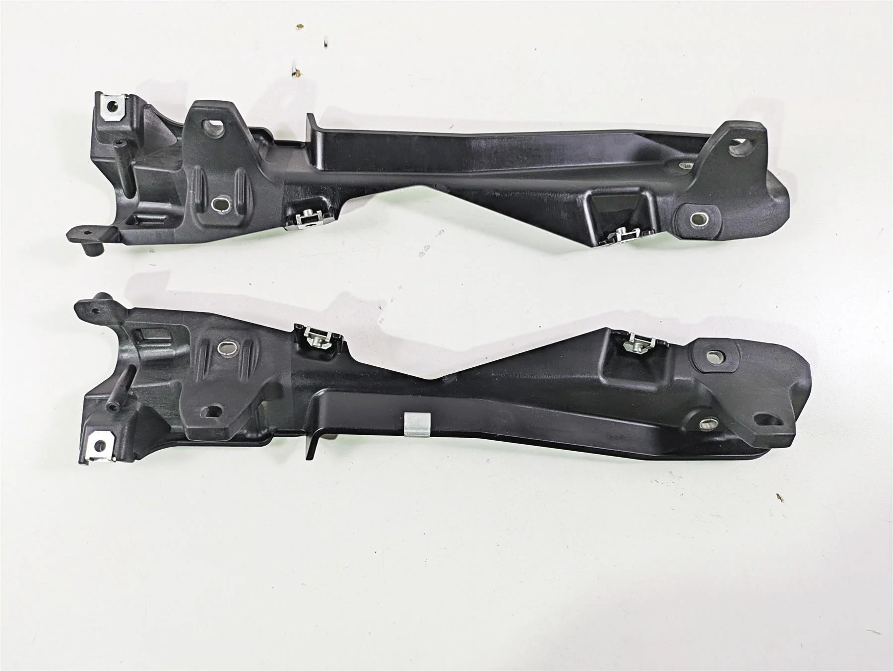 2014 BMW K1600 GTL  K48 Saddlebag Saddle Bag Holder Set 46547716655 46547716656 - Image 2