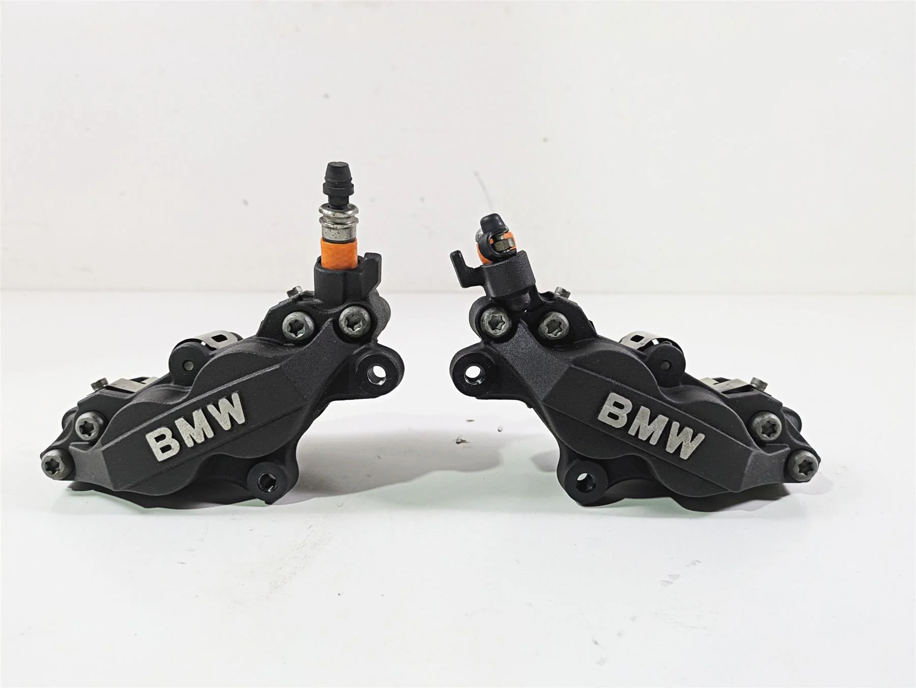 2014 BMW K1600 GTL K48 Tokico Front Brake Caliper Set 34117726766 34117728943