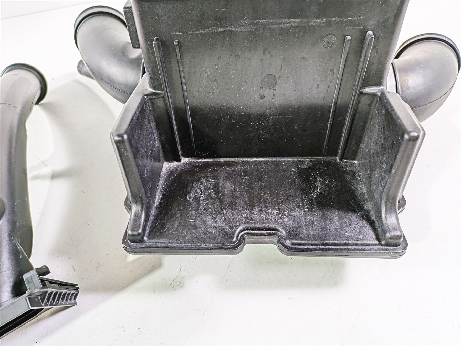 2014 BMW R nine T R9T K21 Air Box Cleaner Breather Filter Set 13717720354 - Image 7