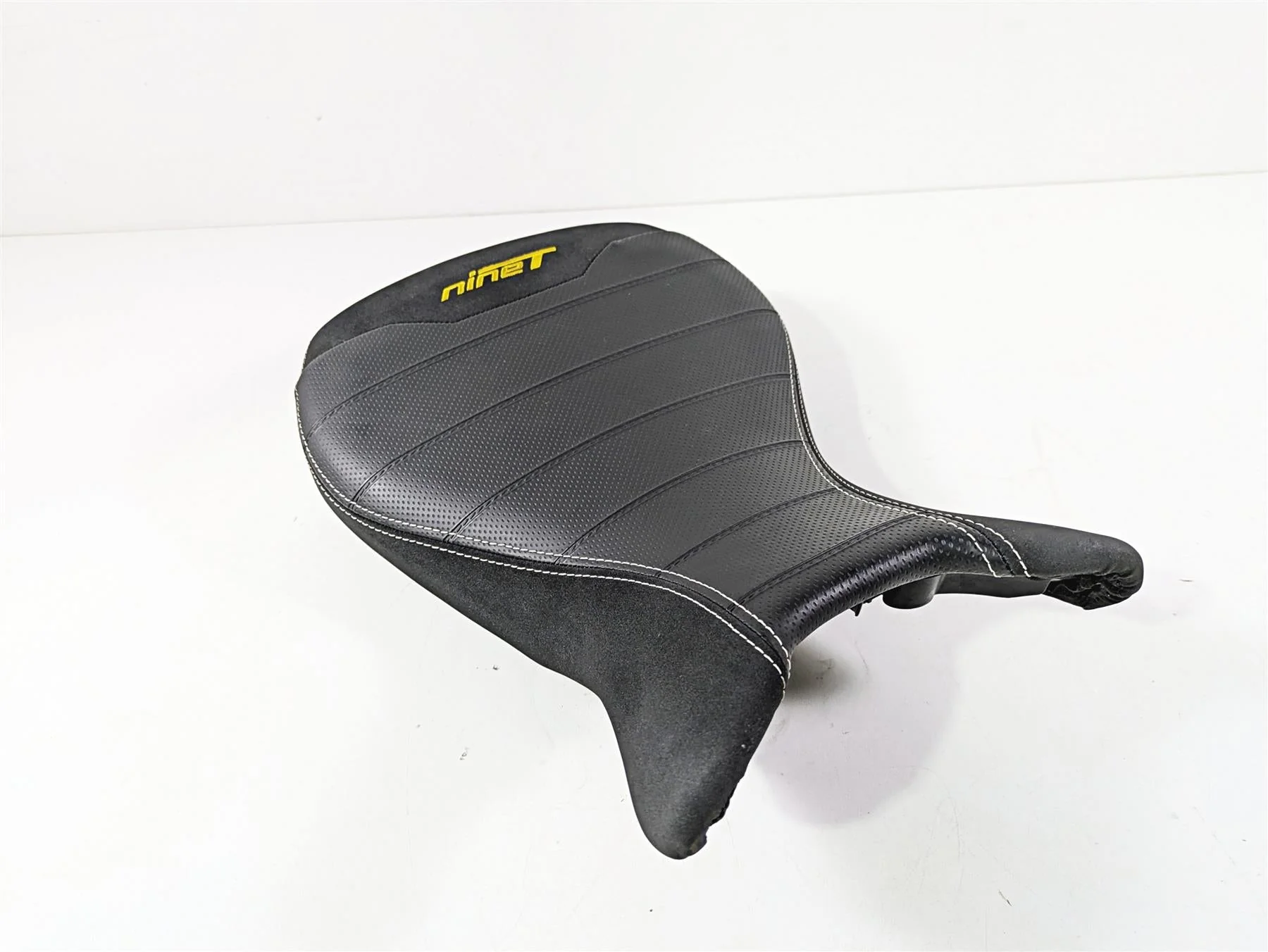 2014 BMW R nine T R9T K21 Custom Front Seat Saddle 77348546218 - Image 12