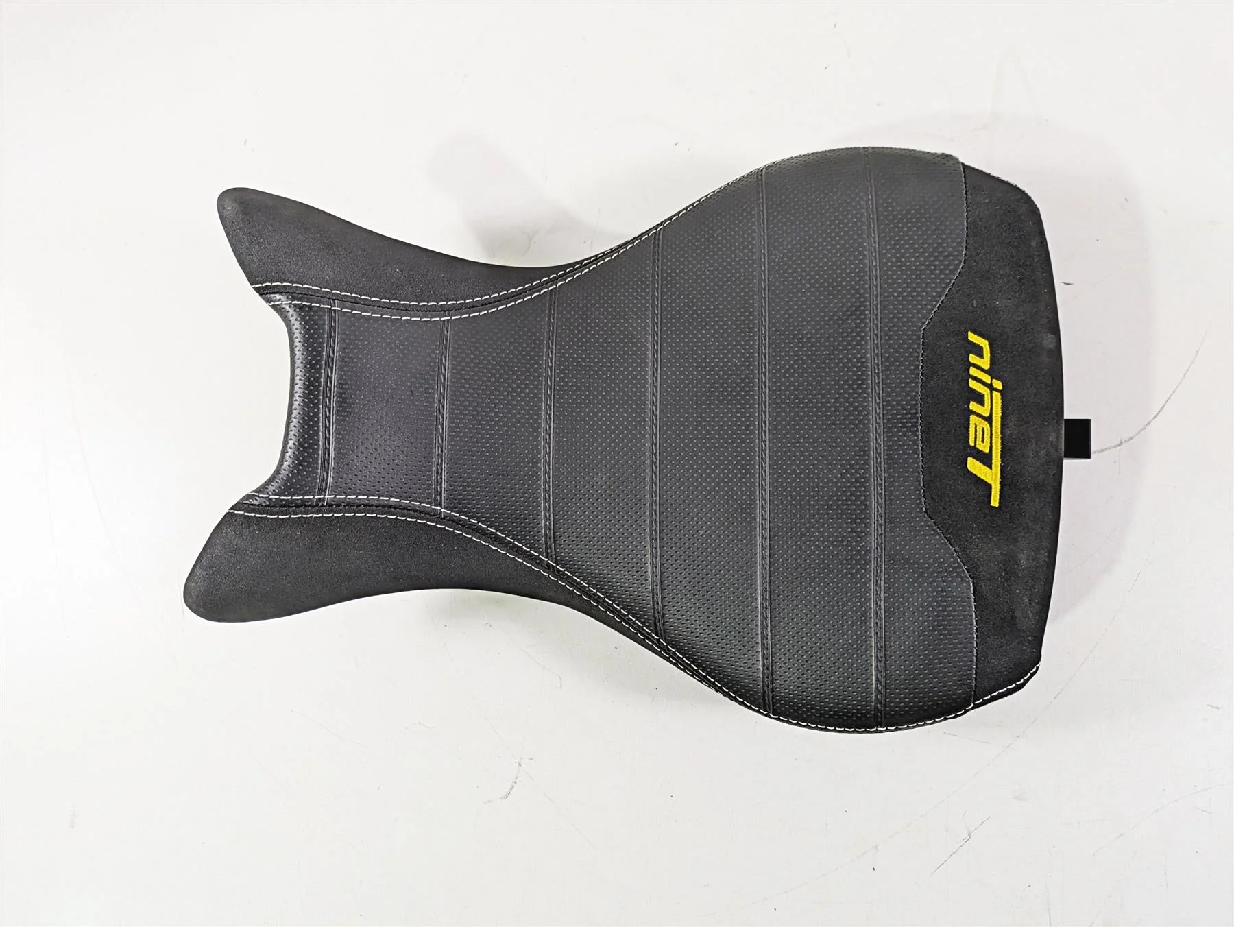 2014 BMW R nine T R9T K21 Custom Front Seat Saddle 77348546218 - Image 2