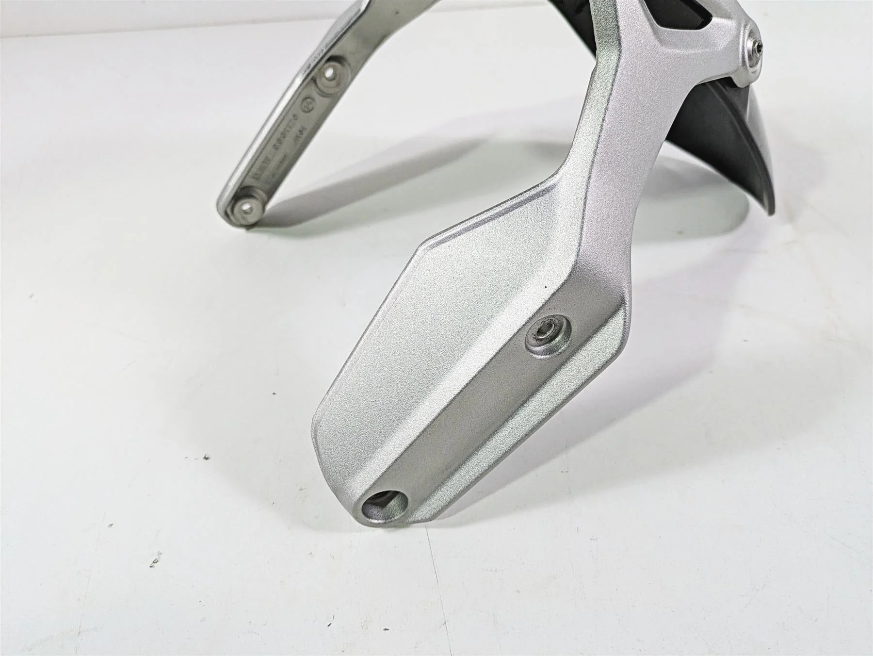 2014 BMW R nine T R9T K21 Front Fender Black & Side Mounts 46618528968 - Image 9