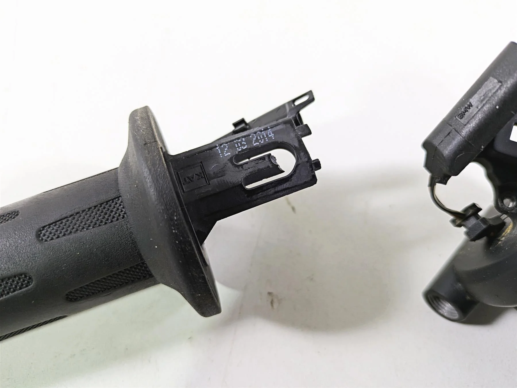 2014 BMW R nine T R9T K21 Left Right Heated Hand Grips 61317721851 61317714238 - Image 7