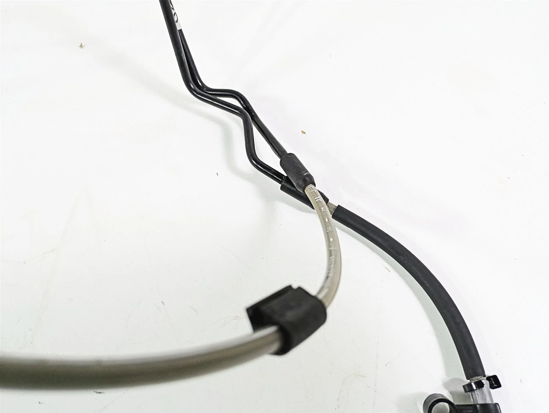 2014 BMW R nine T R9T K21 Rear Abs Brake Line Hose Set 34328533906 34328533936 - Image 4