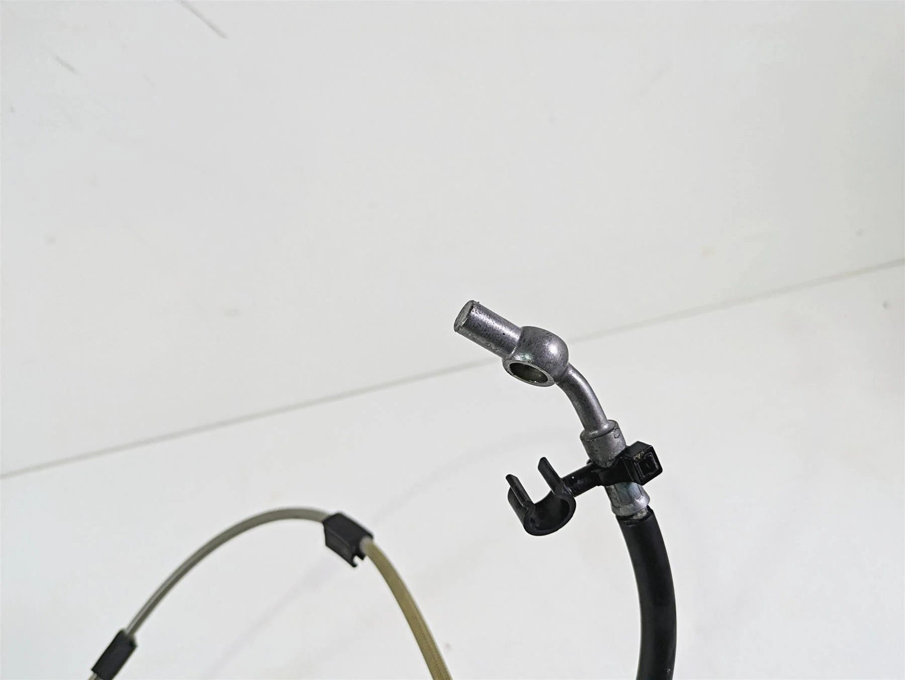 2014 BMW R nine T R9T K21 Rear Abs Brake Line Hose Set 34328533906 34328533936 - Image 8