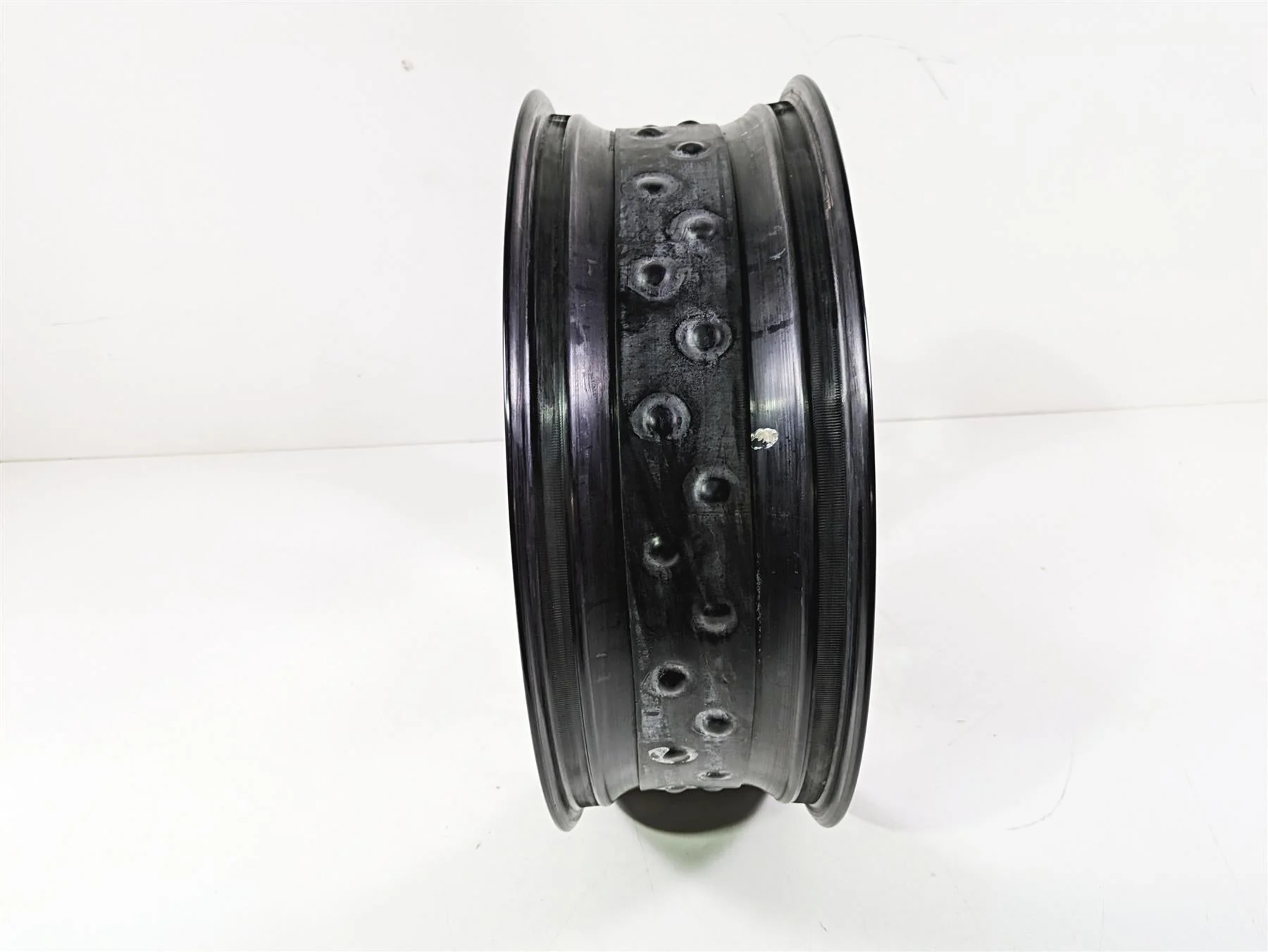 2014 BMW R nine T R9T K21 Rear Wheel Rim Black Spoke 17x5.5 -Ding 36318544696 - Image 3
