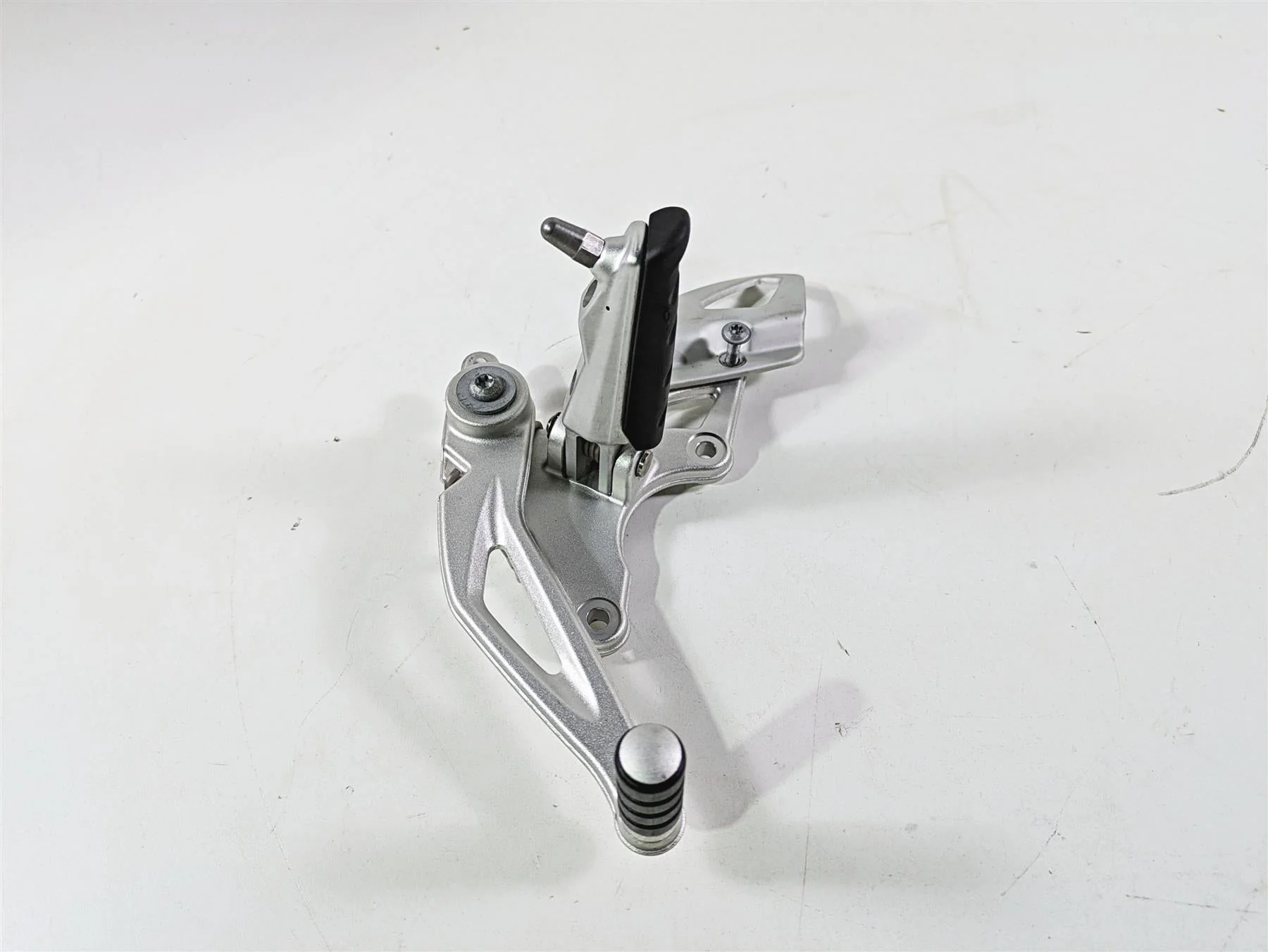 2014 BMW R nine T R9T K21 Right Front Rider Footpeg & Brake Pedal 46717671078 - Image 12