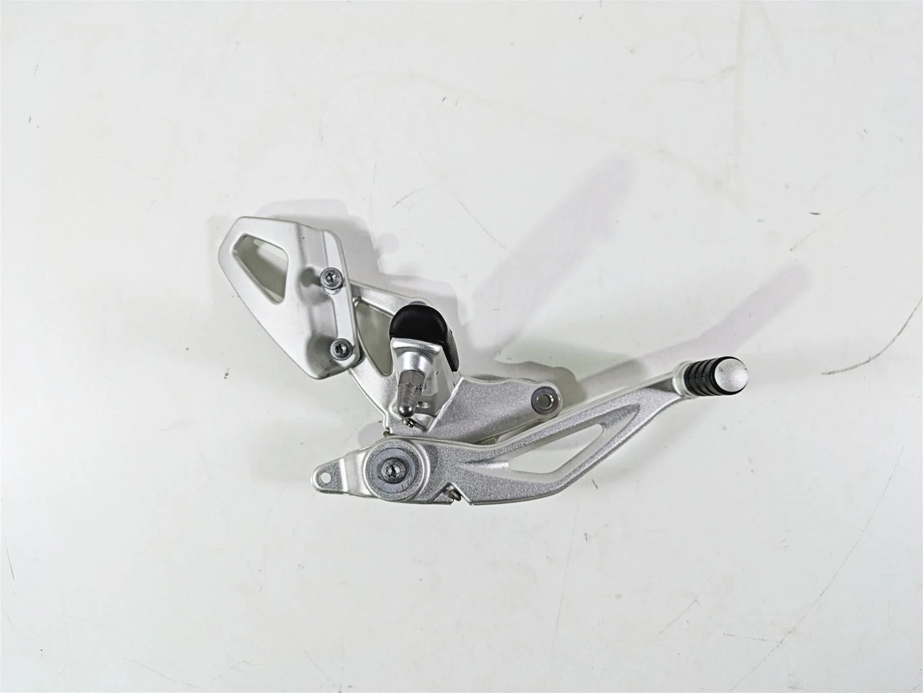 2014 BMW R nine T R9T K21 Right Front Rider Footpeg & Brake Pedal 46717671078 - Image 3