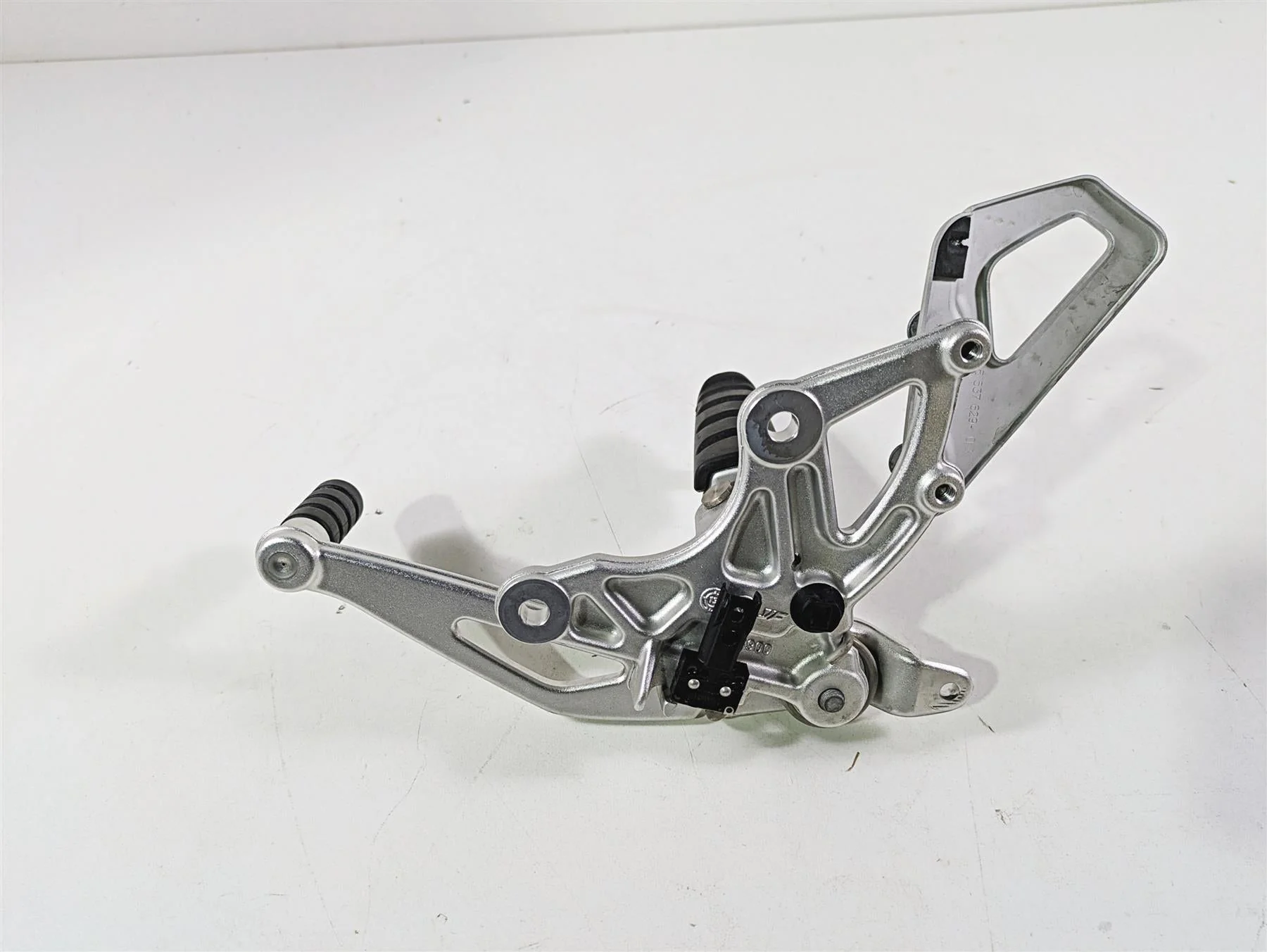2014 BMW R nine T R9T K21 Right Front Rider Footpeg & Brake Pedal 46717671078 - Image 6