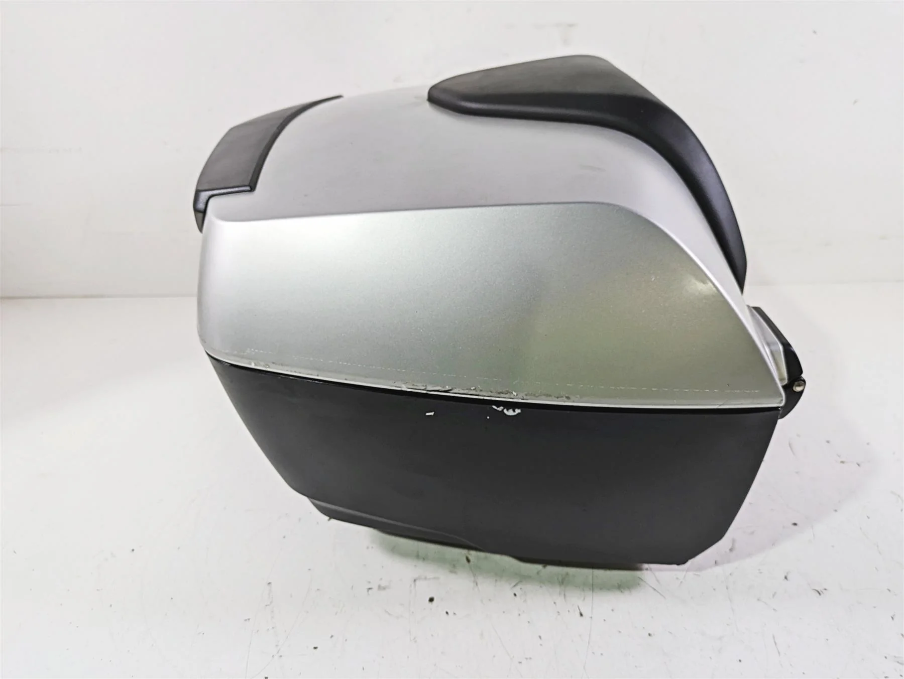 2014 BMW R1200 RT RTW K52 49L Top Case Trunk -Read 46548393200 - Image 9