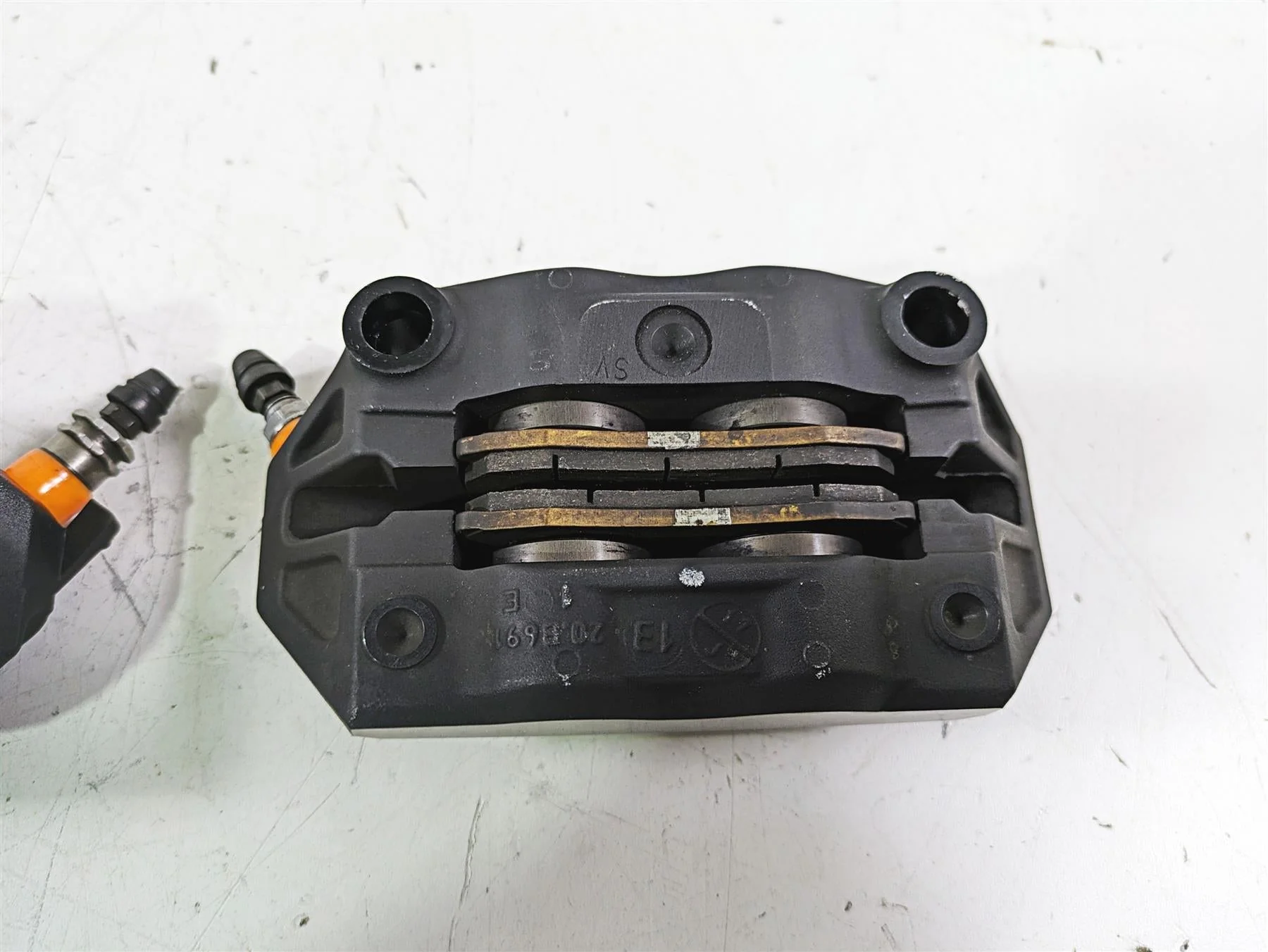 2014 BMW R1200 RT RTW K52 Brembo Front Brake Caliper Set 34118556205 - Image 9