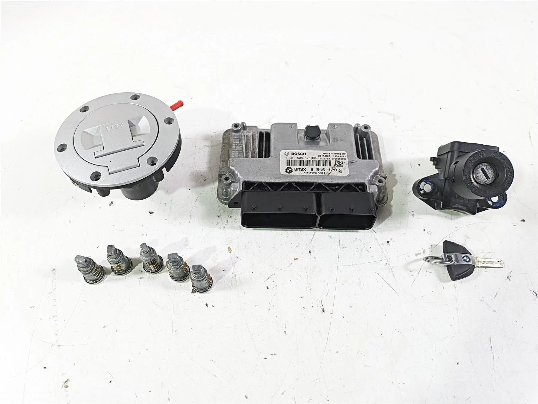 2014 BMW R1200 RT RTW K52 Cdi Ecm Module Ignition Switch Key Lock Set 8546129