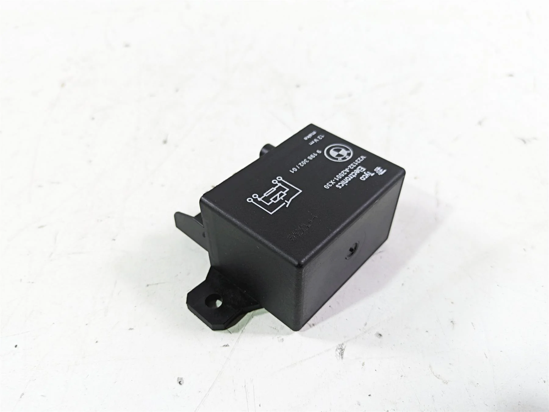 2014 BMW R1200 RT RTW K52 Engine Starter Relays 61368354778 - Image 9