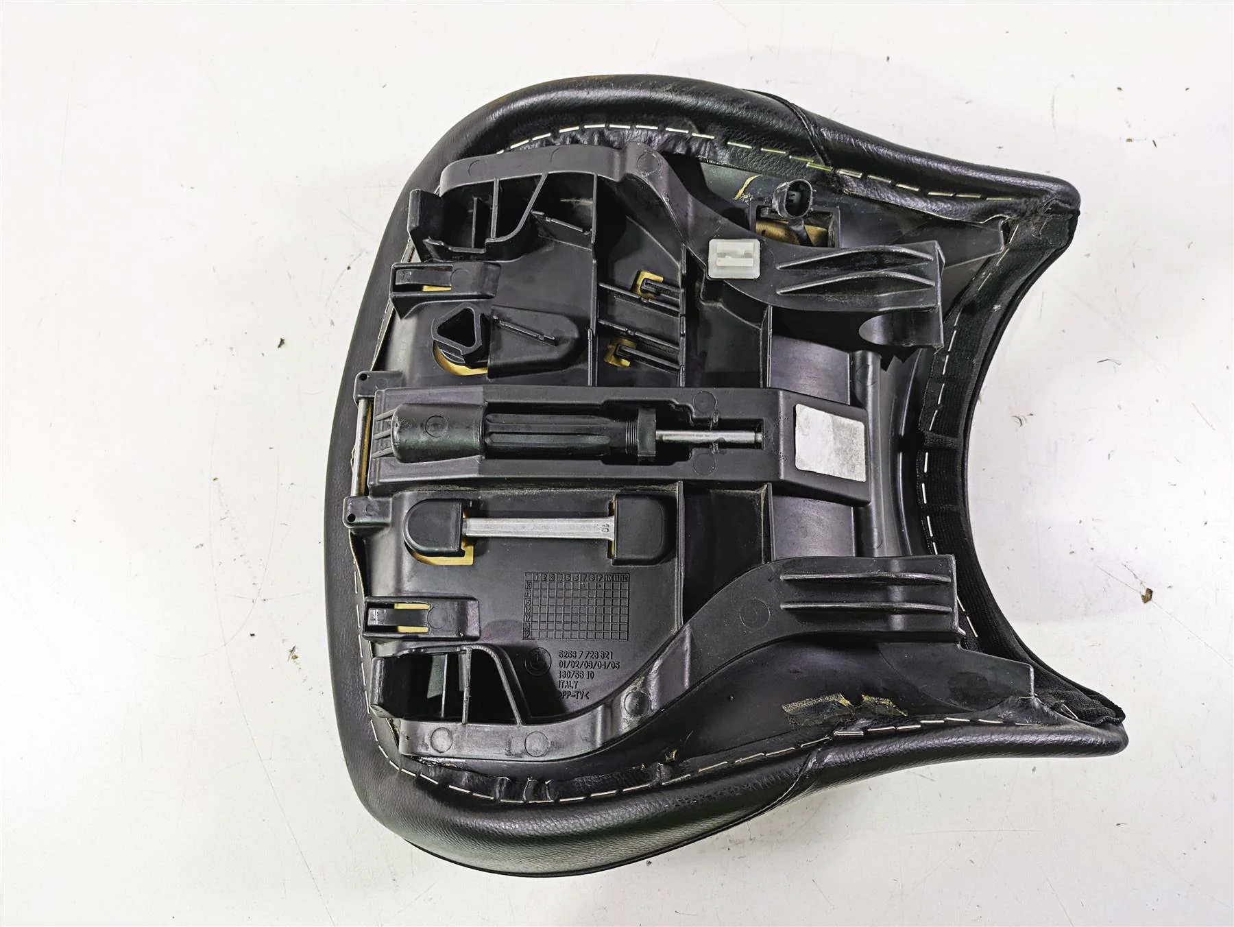 2014 BMW R1200 RT RTW K52 Front Heated Seat Saddle 52538544784 - Image 9