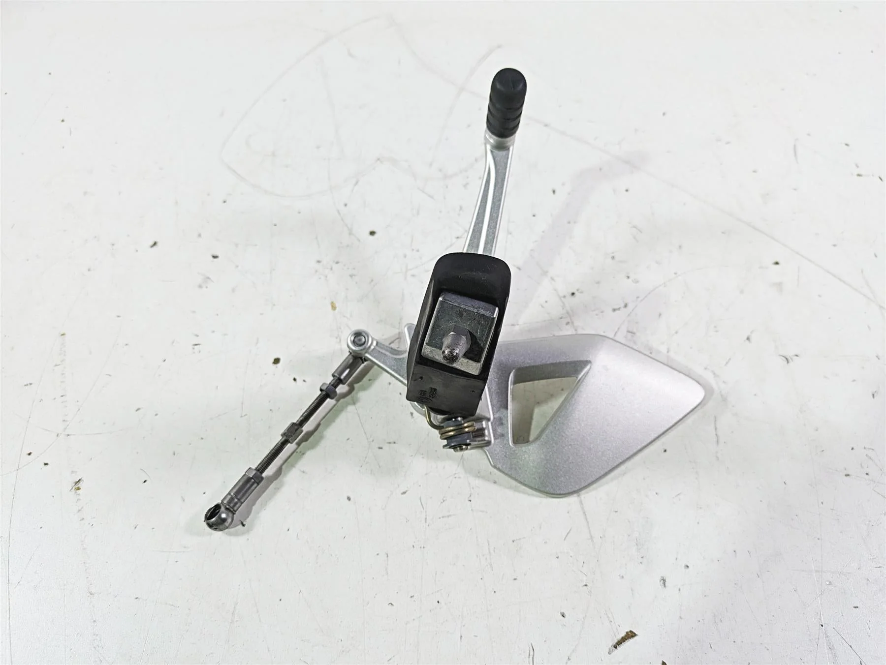 2014 BMW R1200 RT RTW K52 Front Left Footpeg & Shifter 46718535641 46718560383 - Image 5