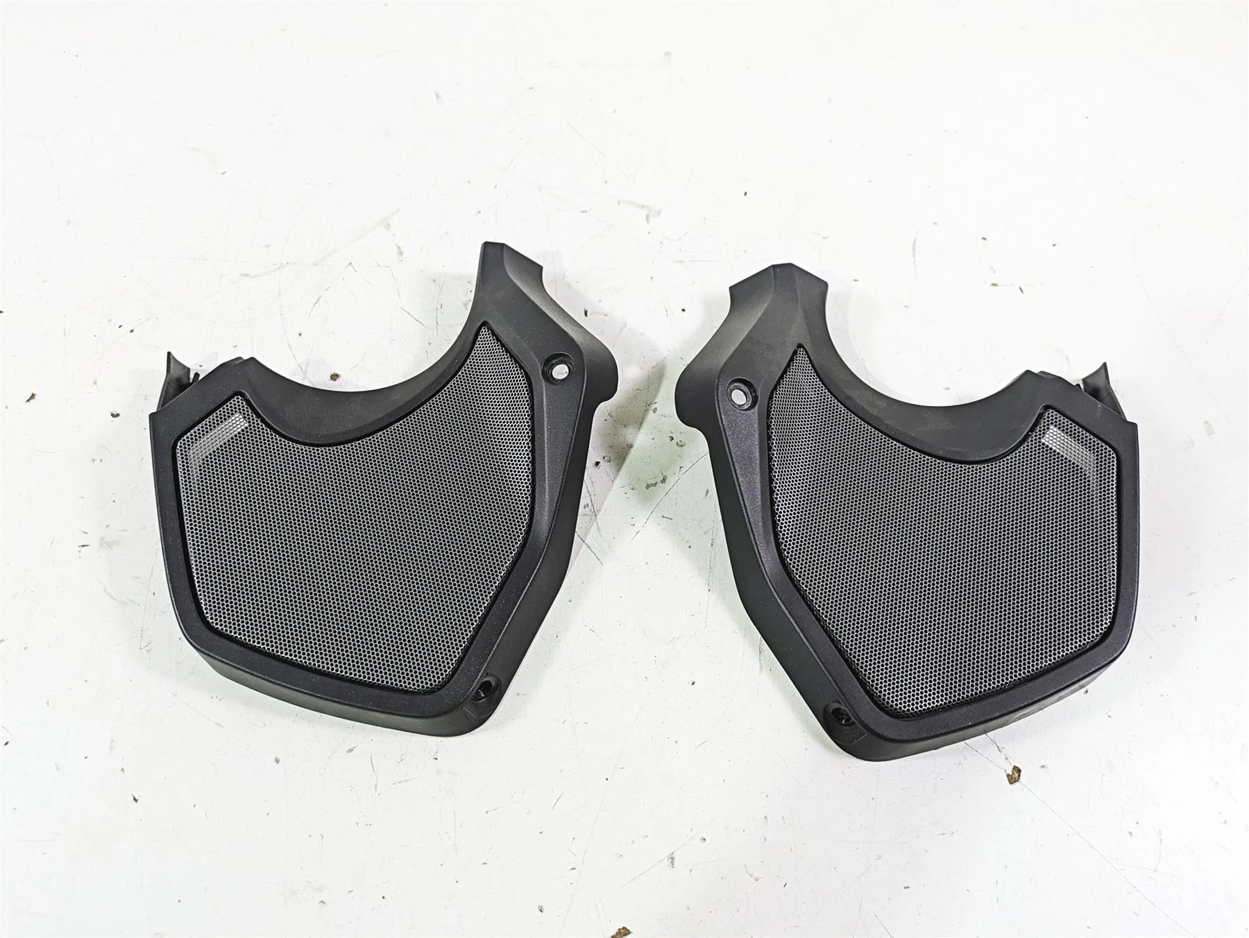 2014 BMW R1200 RT RTW K52 Front Speaker Cover Set 46638529412 46638529411 - Image 4