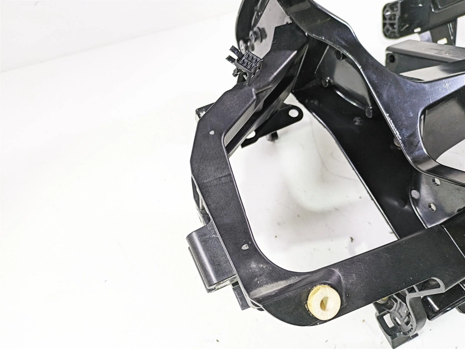 2014 BMW R1200 RT RTW K52 Front Stay Carrier Subframe 46638529329 46638529330 - Image 10
