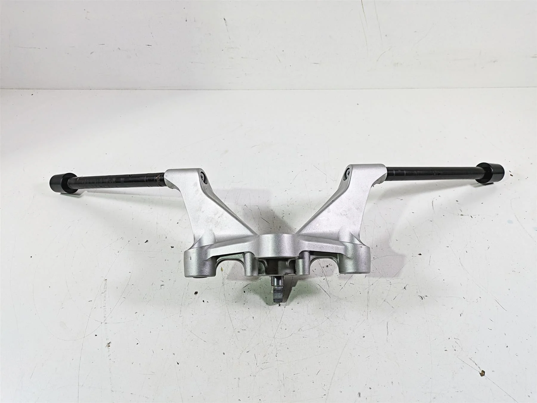 2014 BMW R1200 RT RTW K52 Handlebars & Upper Triple Tree Set 32718520053 - Image 3