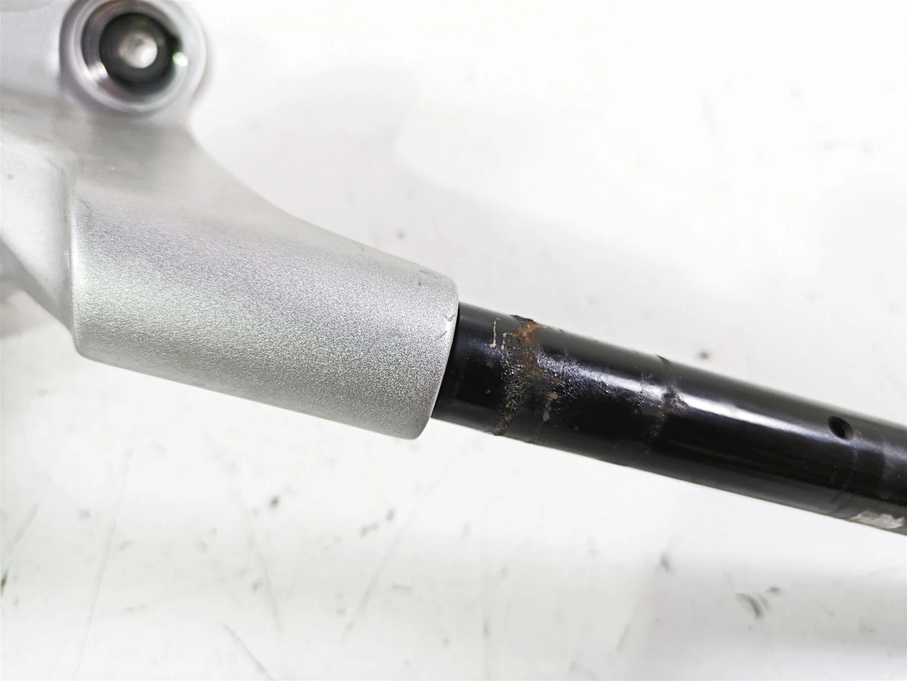 2014 BMW R1200 RT RTW K52 Handlebars & Upper Triple Tree Set 32718520053 - Image 7